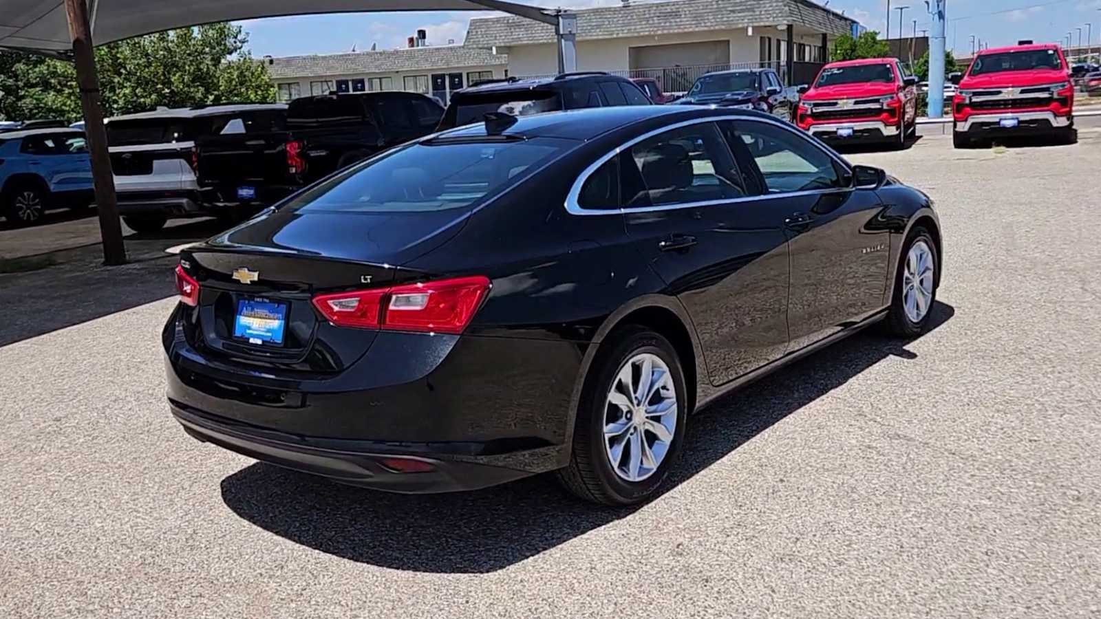 Thumbnail: 2024 Chevrolet Malibu - 7