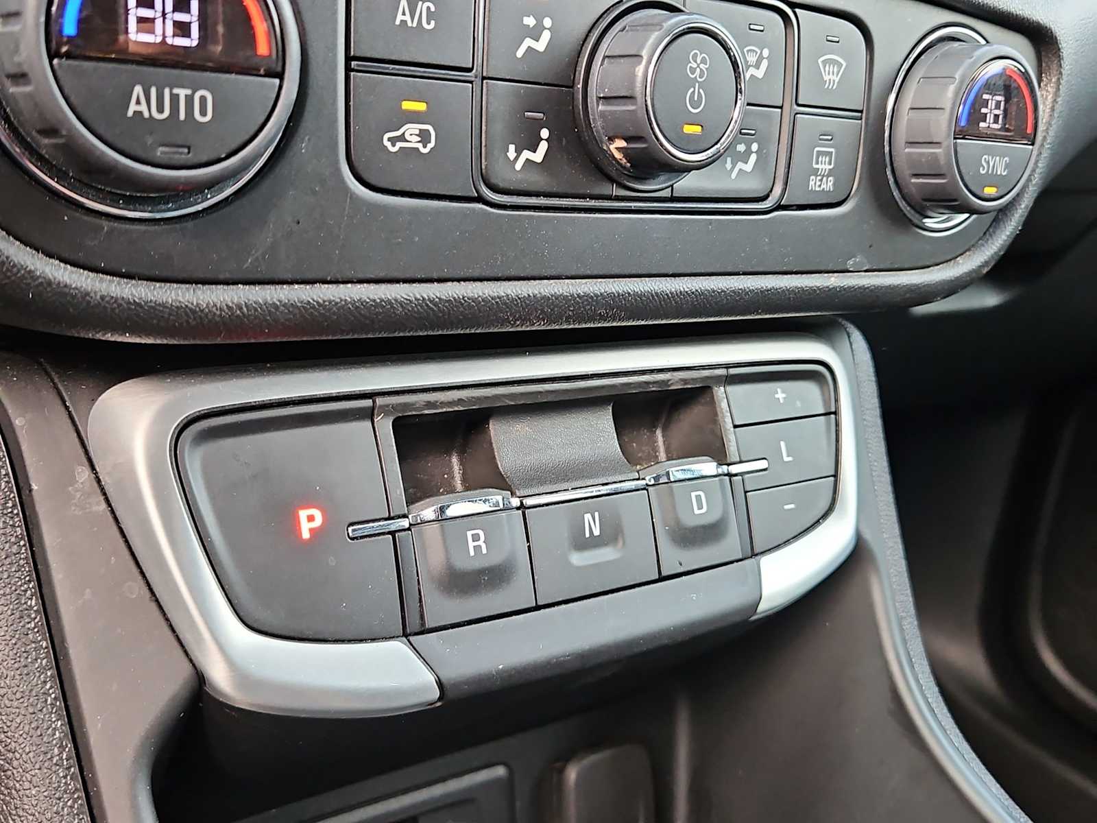 Thumbnail: 2024 GMC Terrain - 21