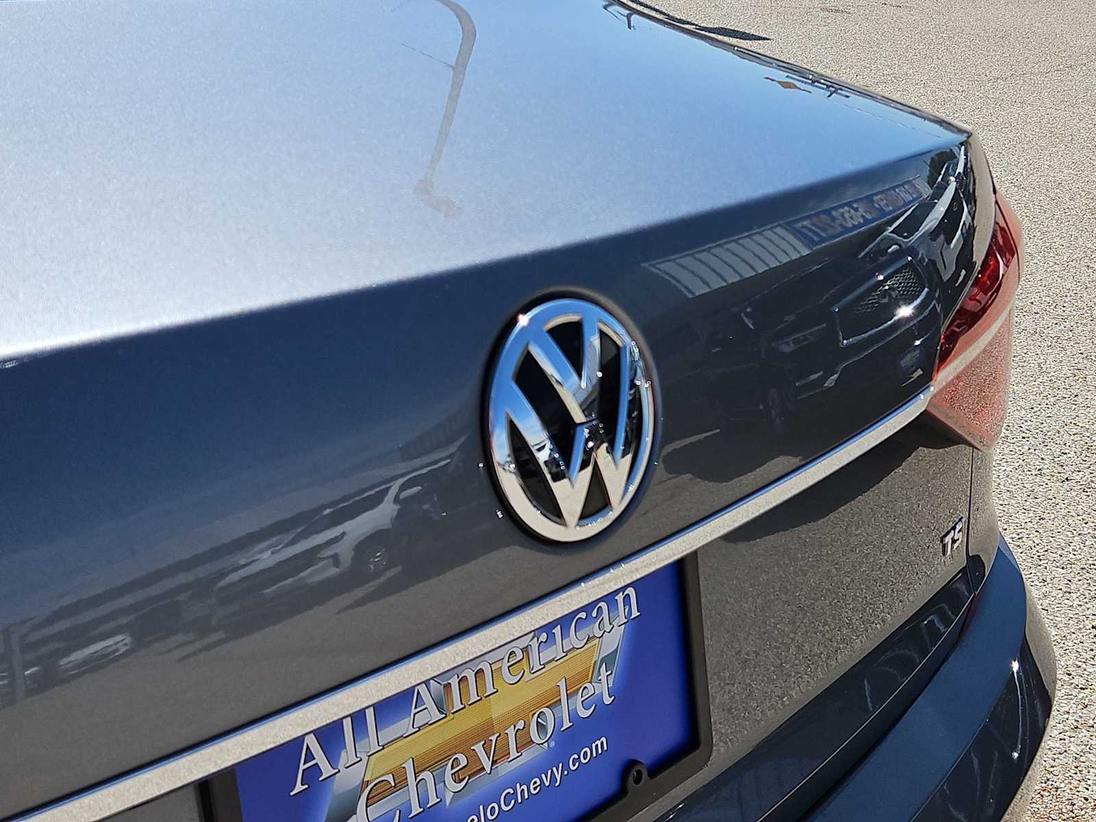 Thumbnail: 2017 Volkswagen Passat - 10