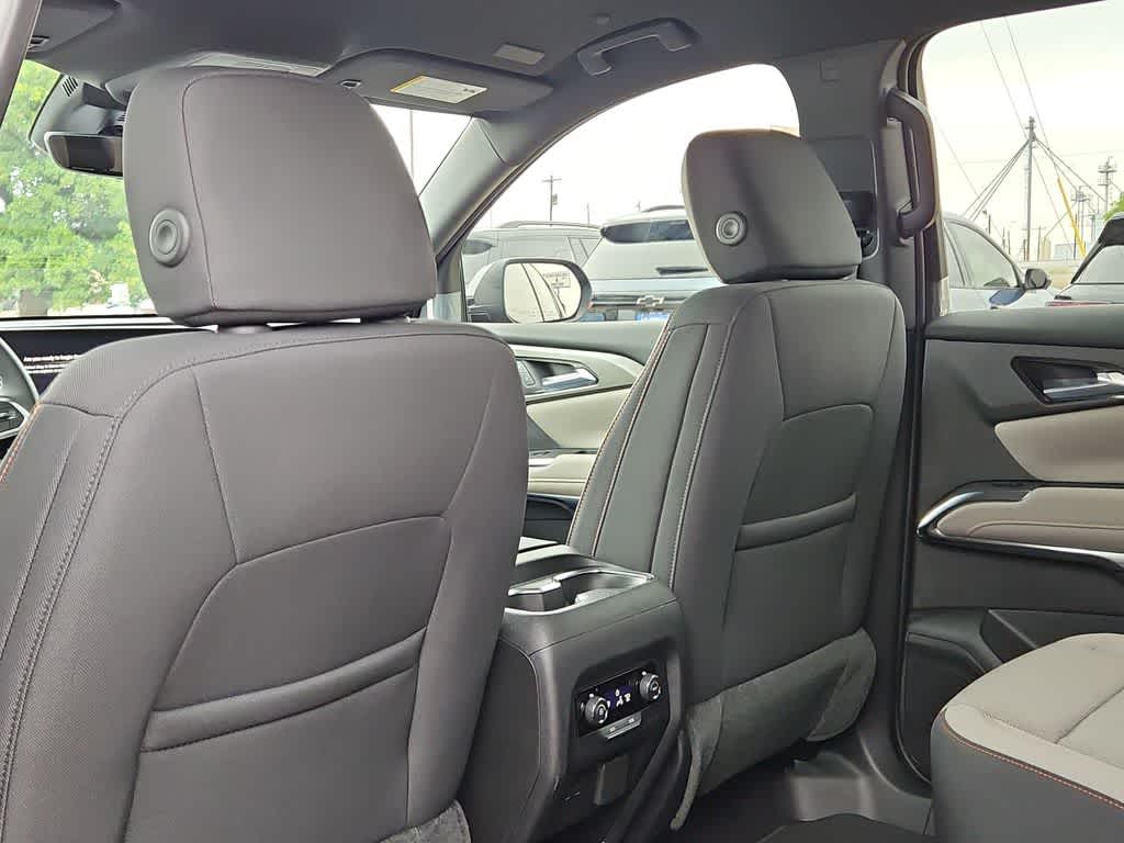 Thumbnail: 2026 Chevrolet Traverse - 16