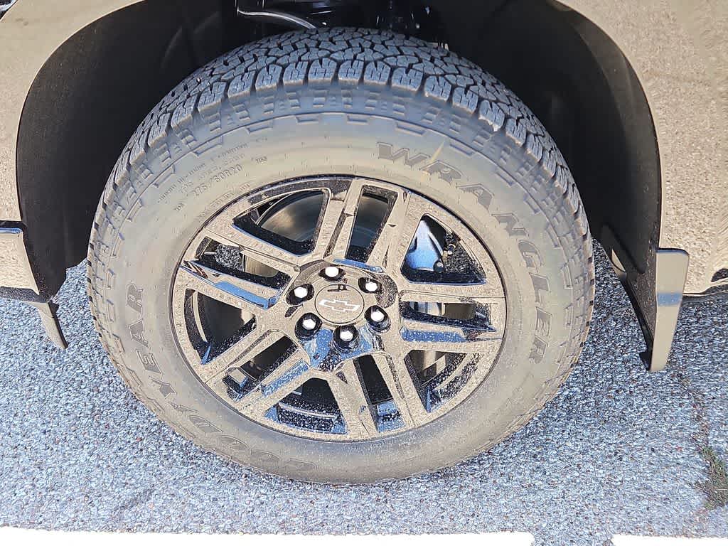 Thumbnail: 2026 Chevrolet Silverado 1500 - 11