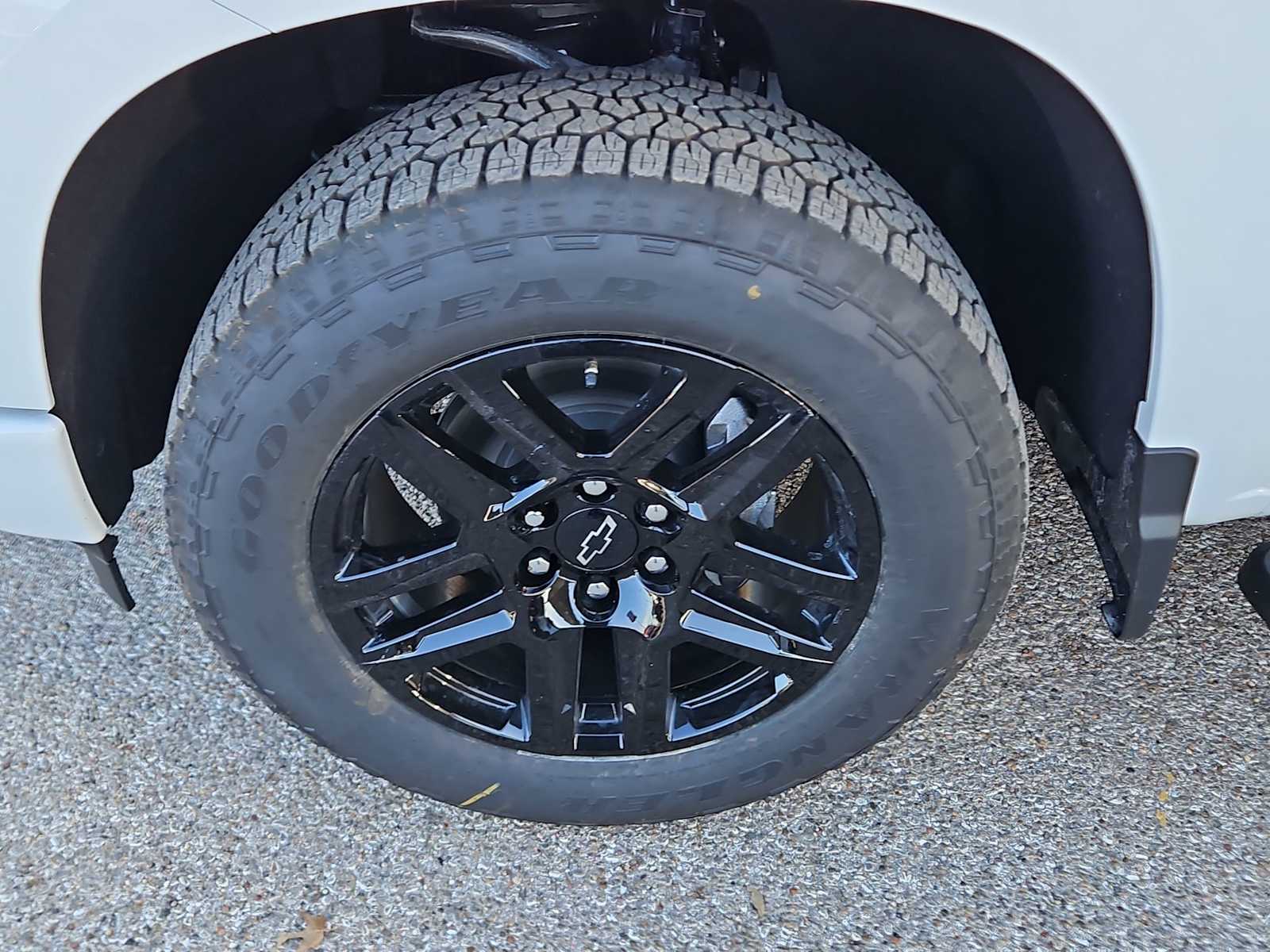 Thumbnail: 2026 Chevrolet Silverado 1500 - 12