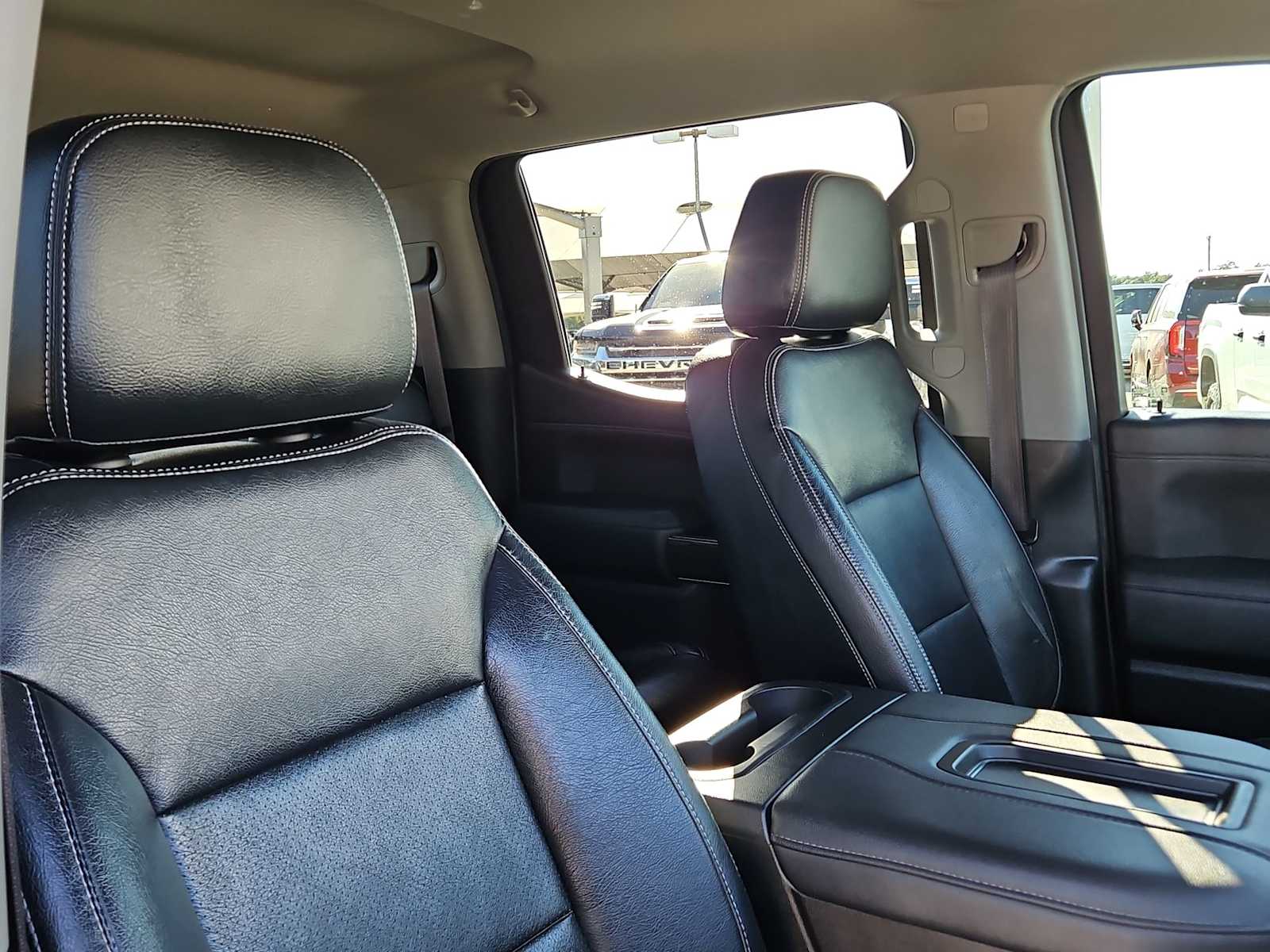 Thumbnail: 2022 Chevrolet Silverado 1500 - 18