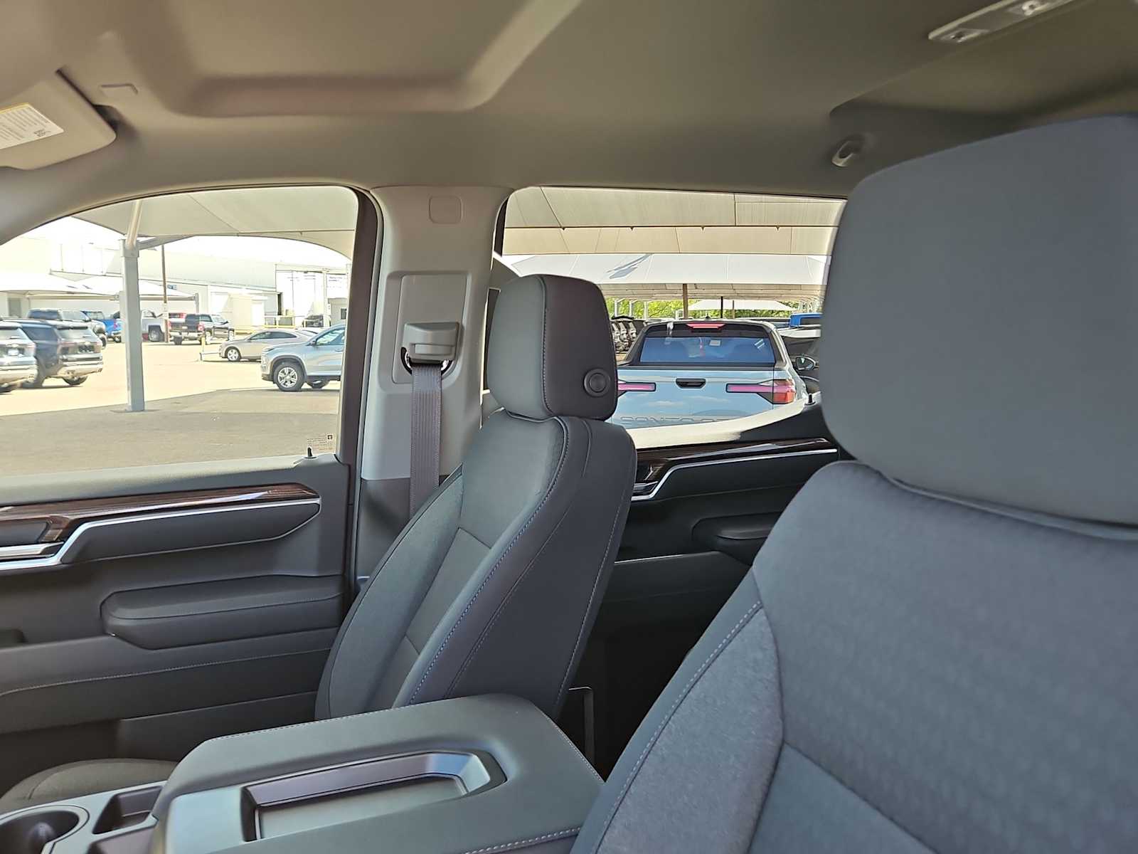 Thumbnail: 2026 Chevrolet Silverado 1500 - 22