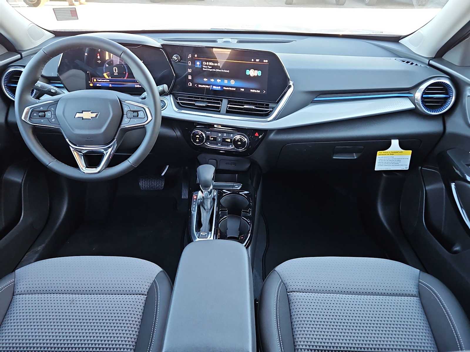 Thumbnail: 2025 Chevrolet Trax - 21