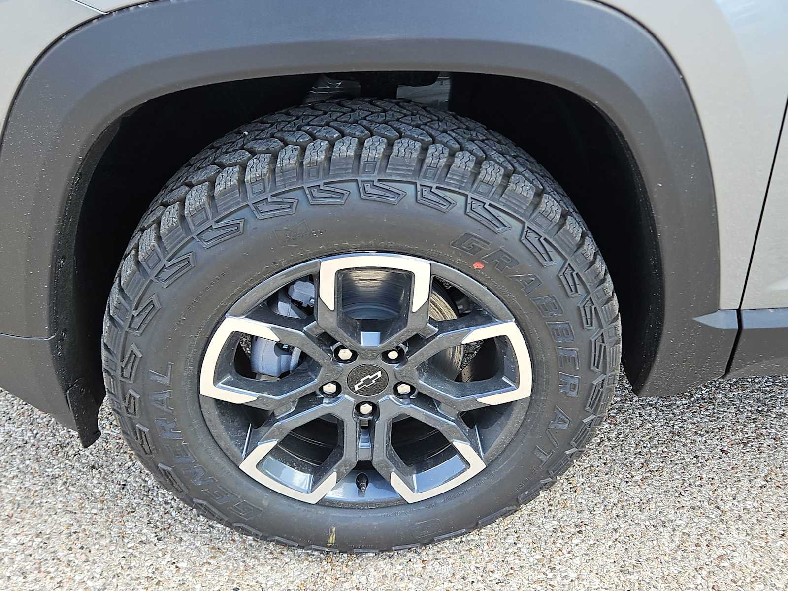 Thumbnail: 2026 Chevrolet Equinox - 12