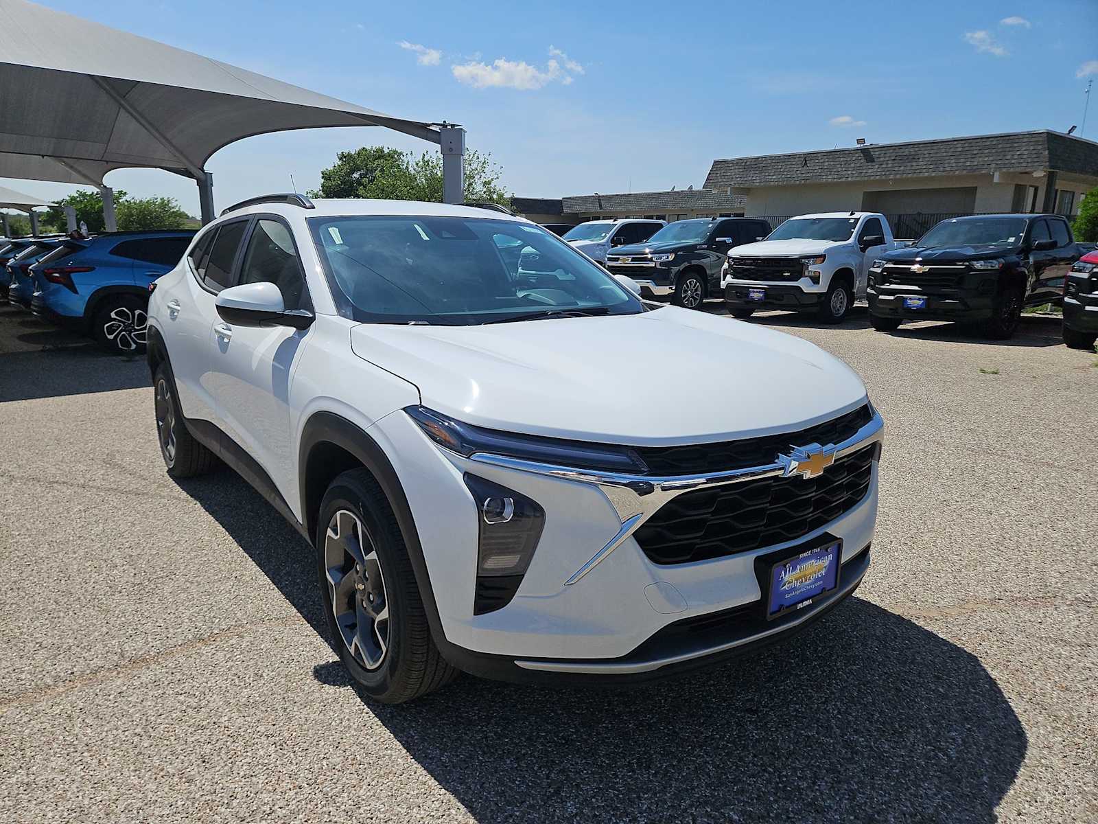 Thumbnail: 2026 Chevrolet Trax - 2