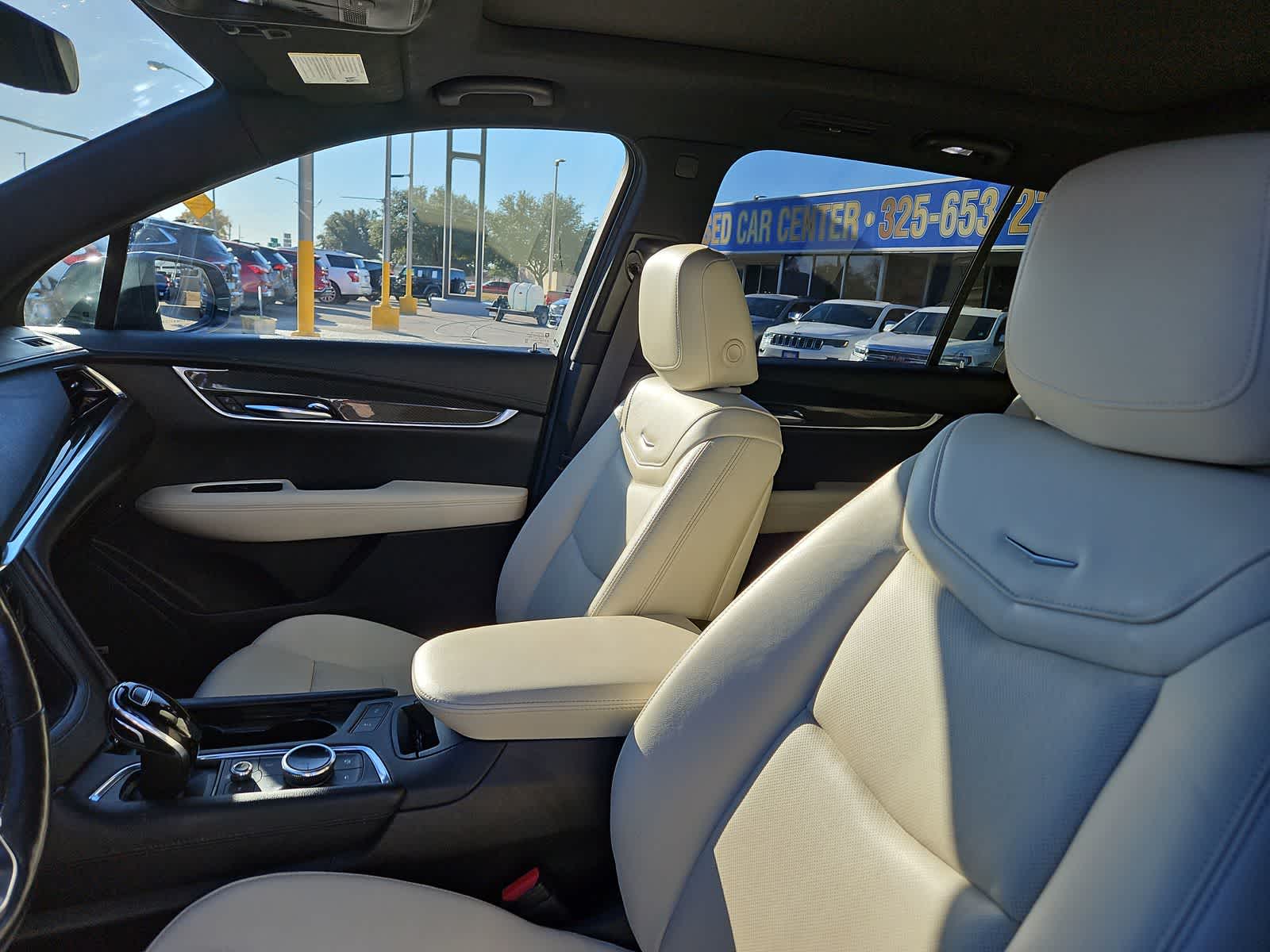 Thumbnail: 2020 Cadillac XT6 - 19