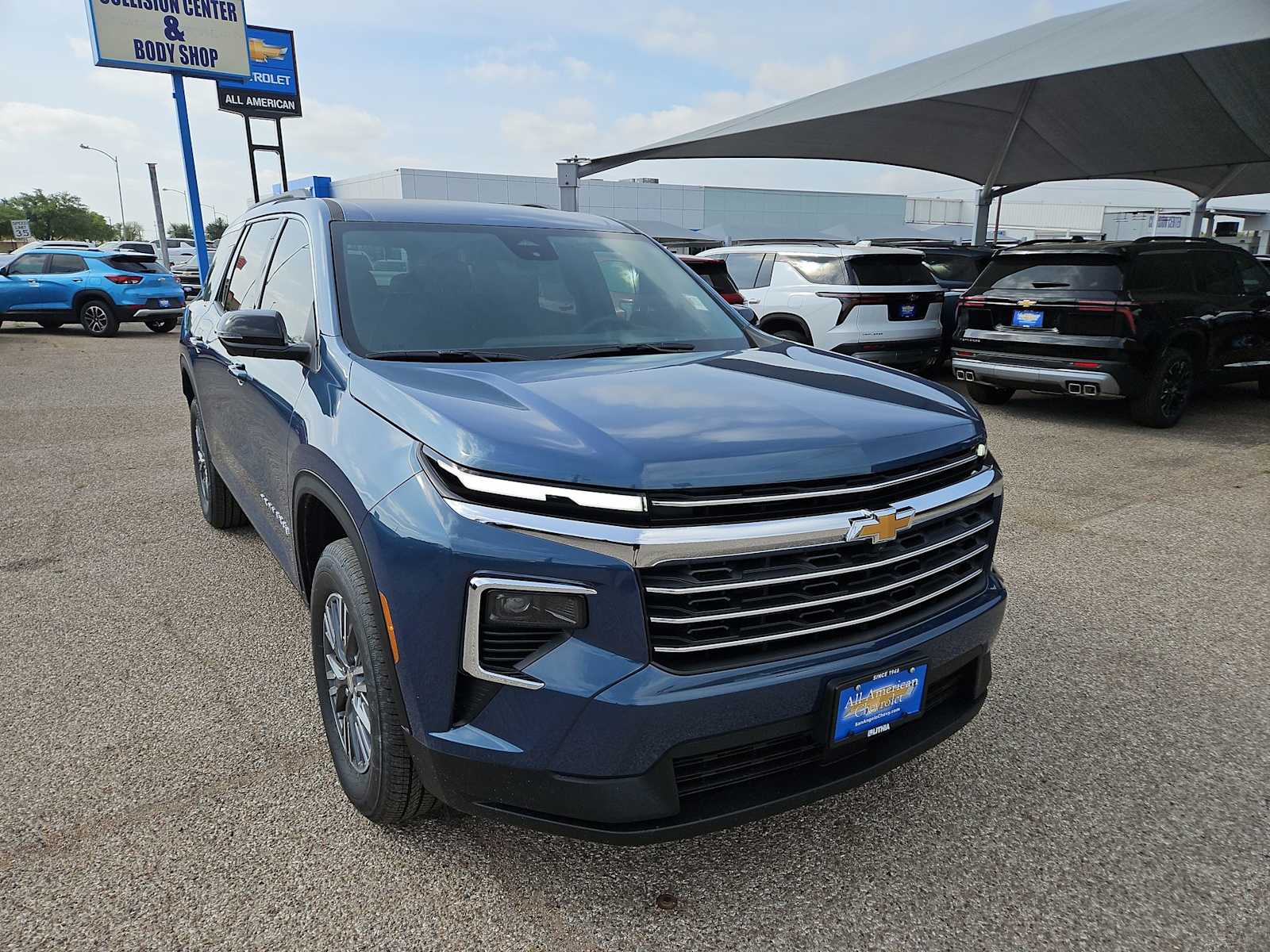 Thumbnail: 2026 Chevrolet Traverse - 2