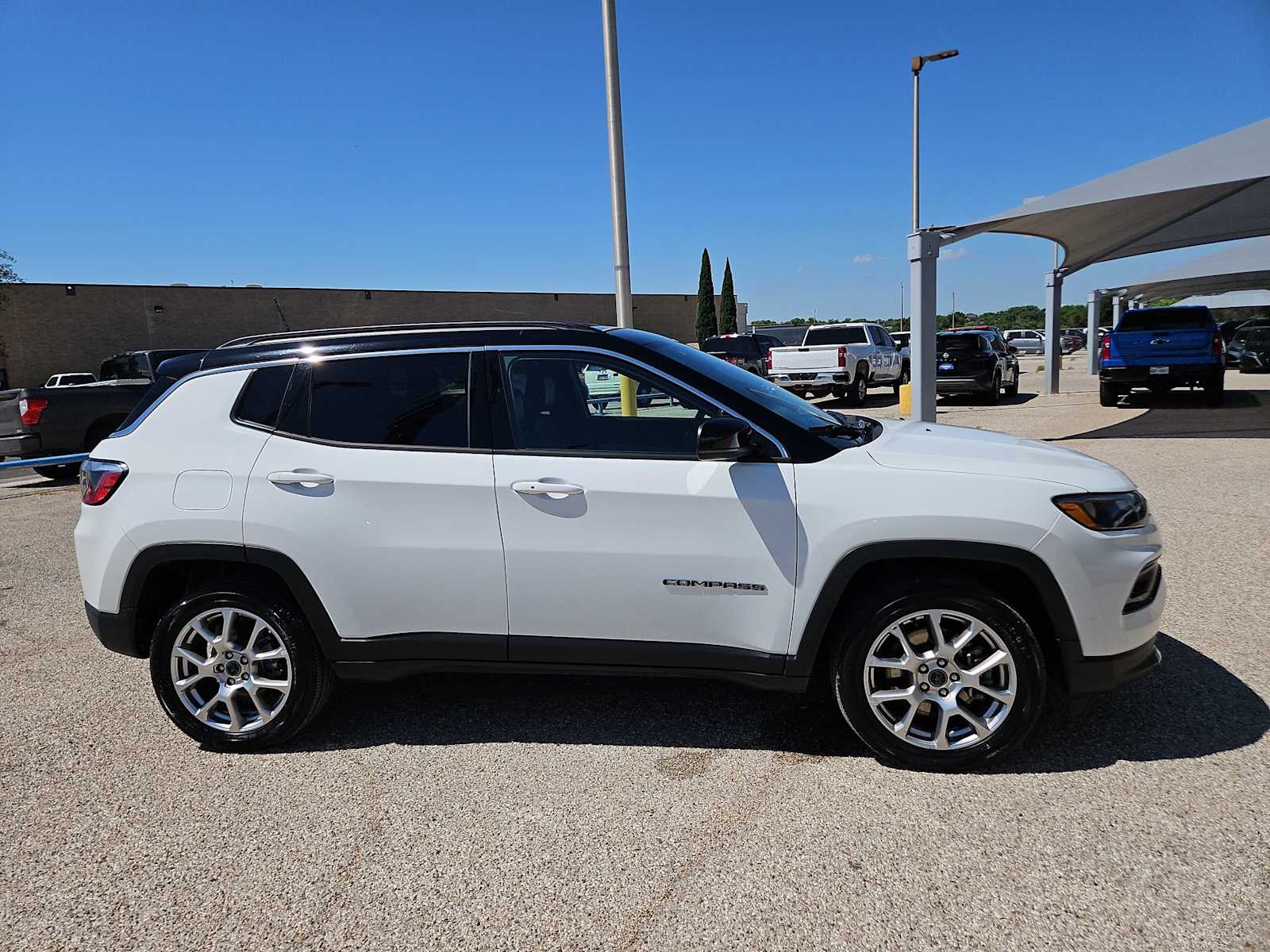 Thumbnail: 2025 Jeep Compass - 9