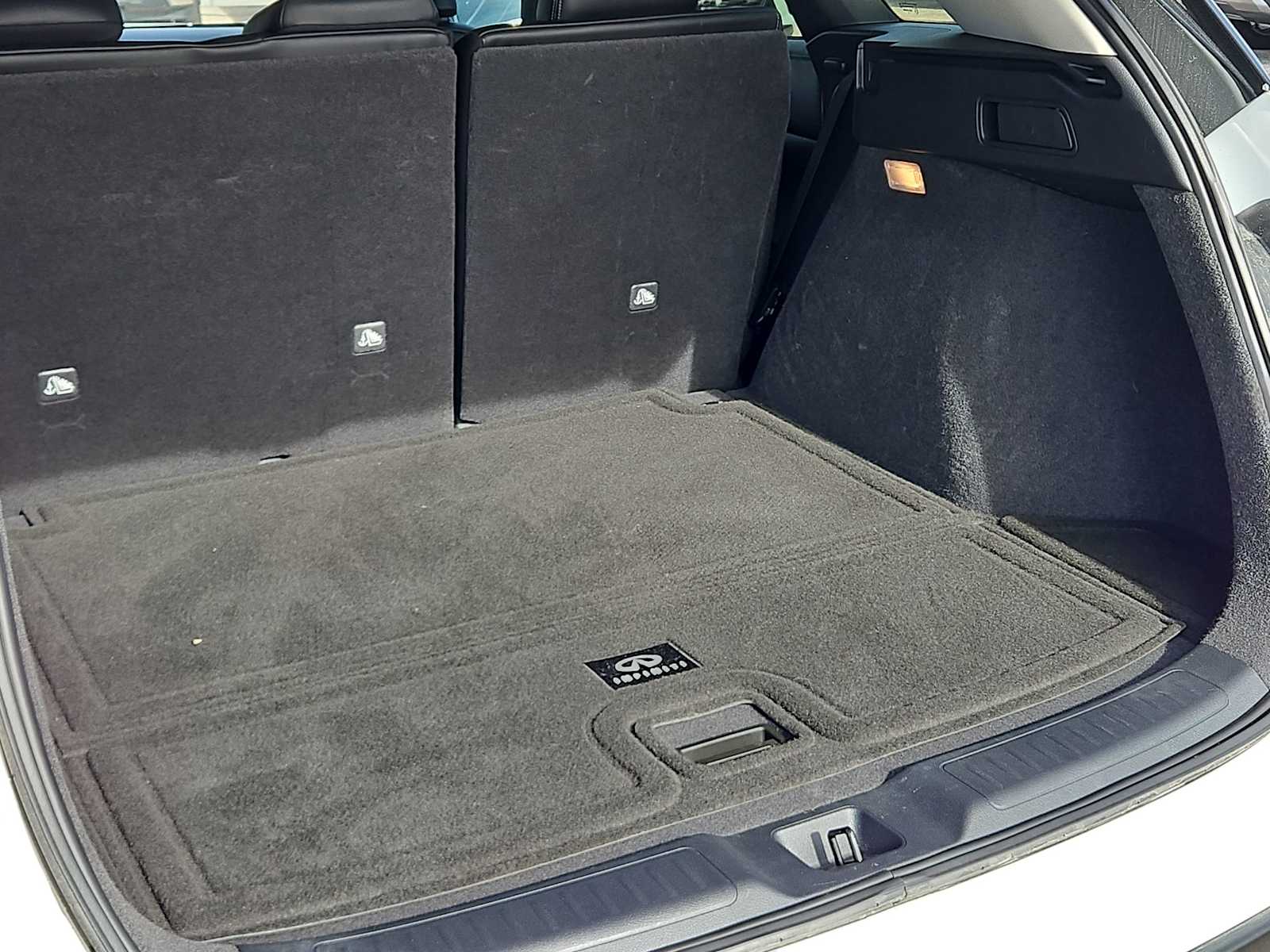 Thumbnail: 2023 INFINITI QX50 - 23