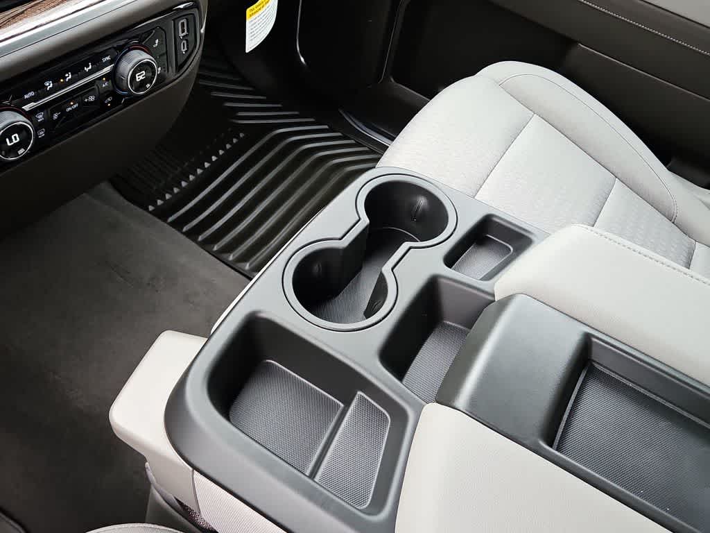 Thumbnail: 2026 Chevrolet Silverado 1500 - 20