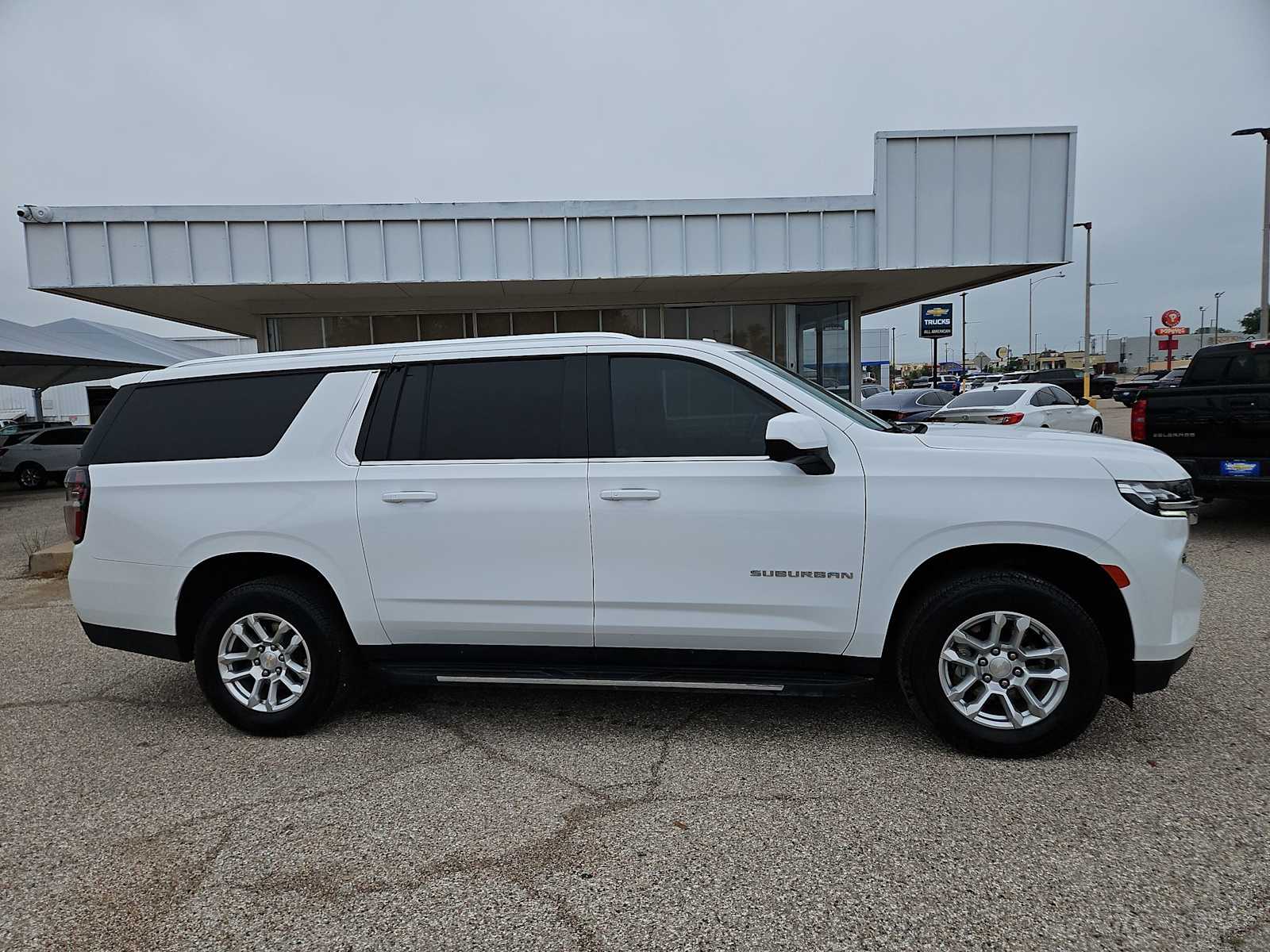 Thumbnail: 2021 Chevrolet Suburban - 9