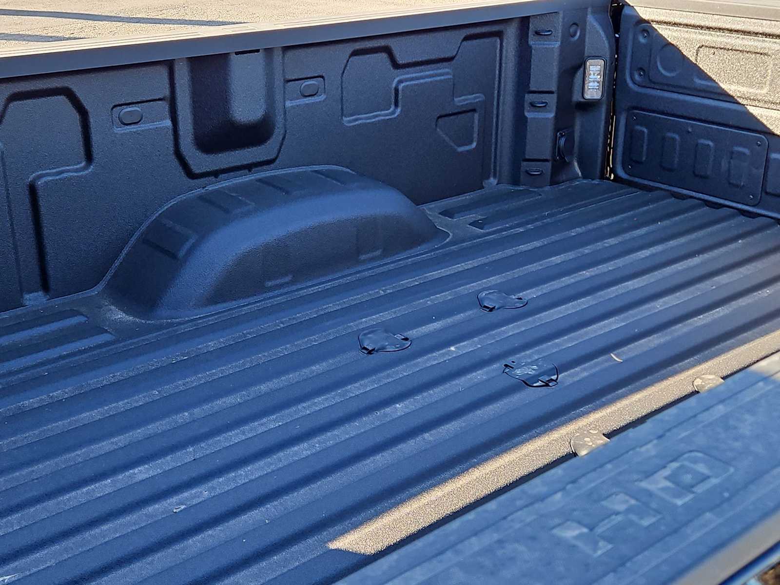 Thumbnail: 2026 Chevrolet Silverado 3500 - 23