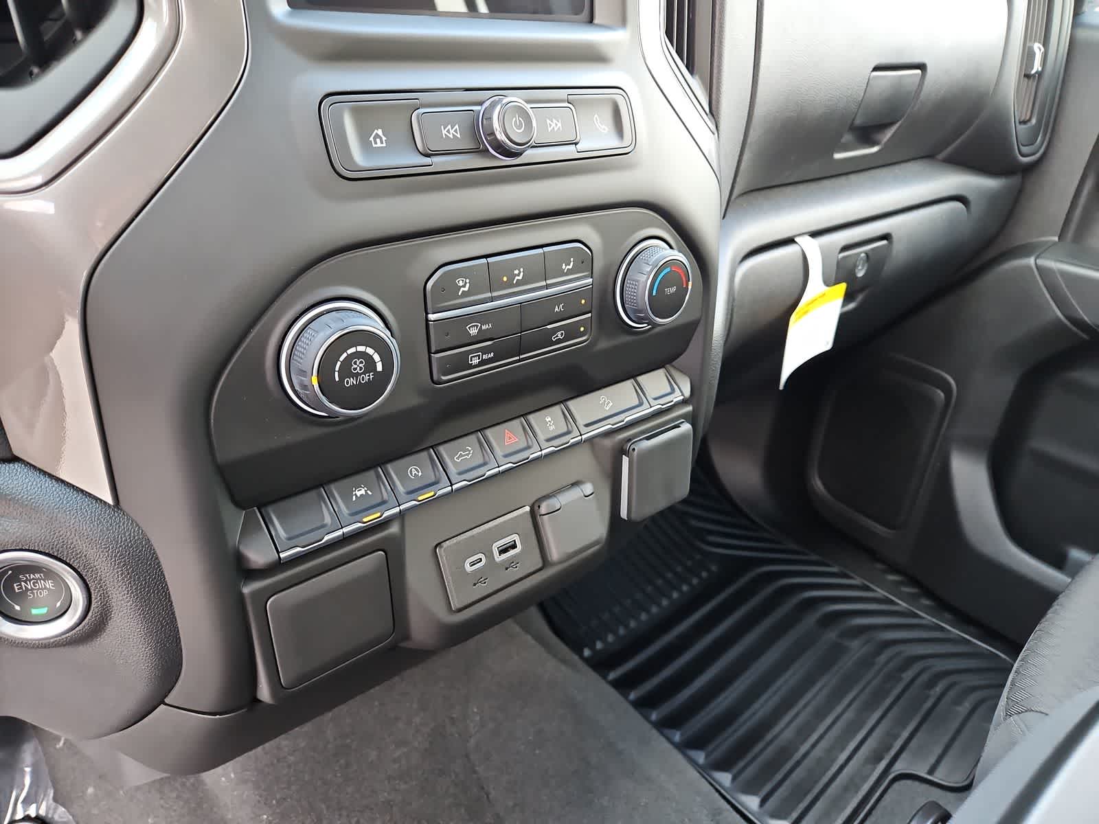 Thumbnail: 2025 Chevrolet Silverado 1500 - 20