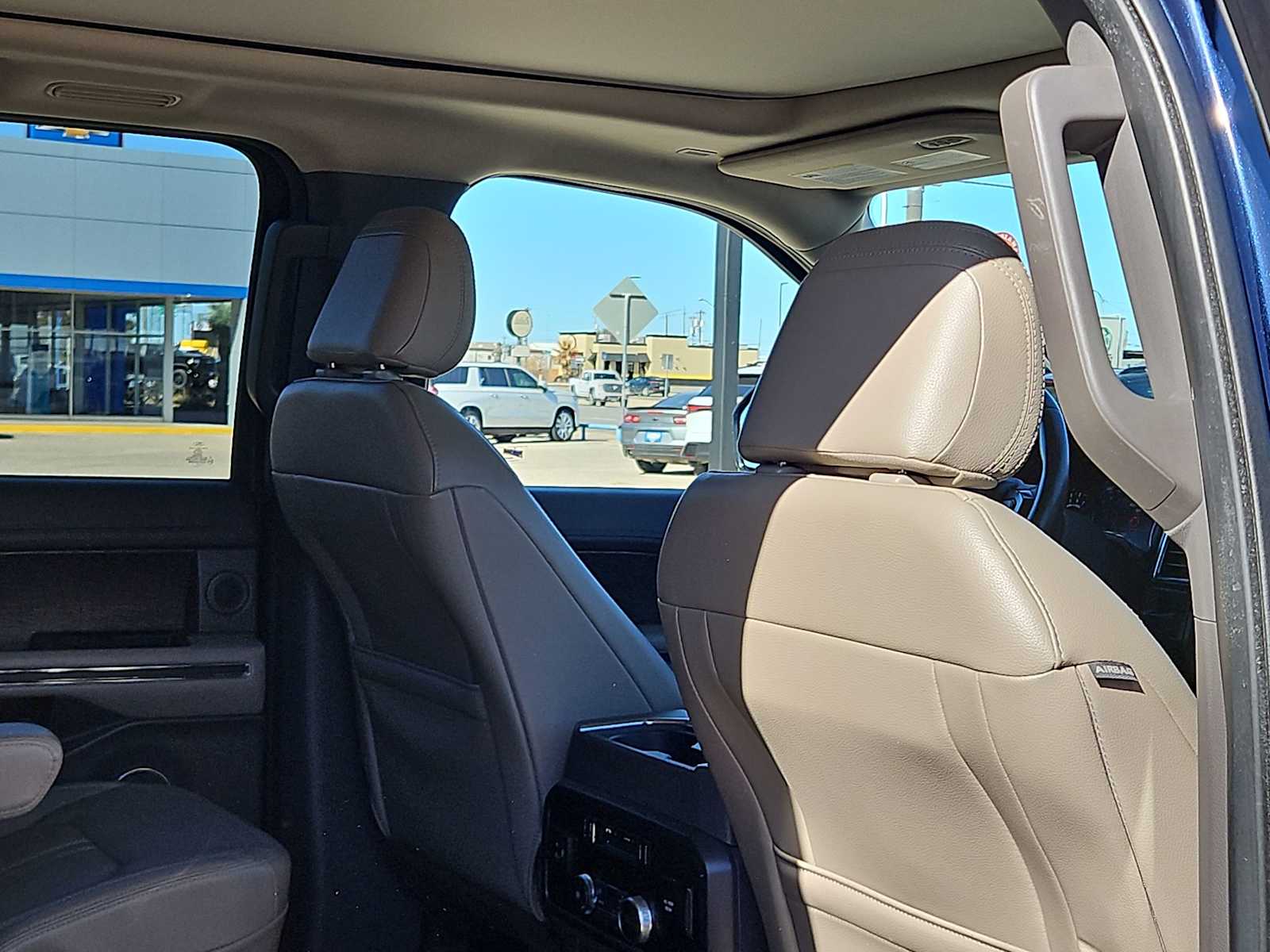 Thumbnail: 2021 Ford Expedition - 17