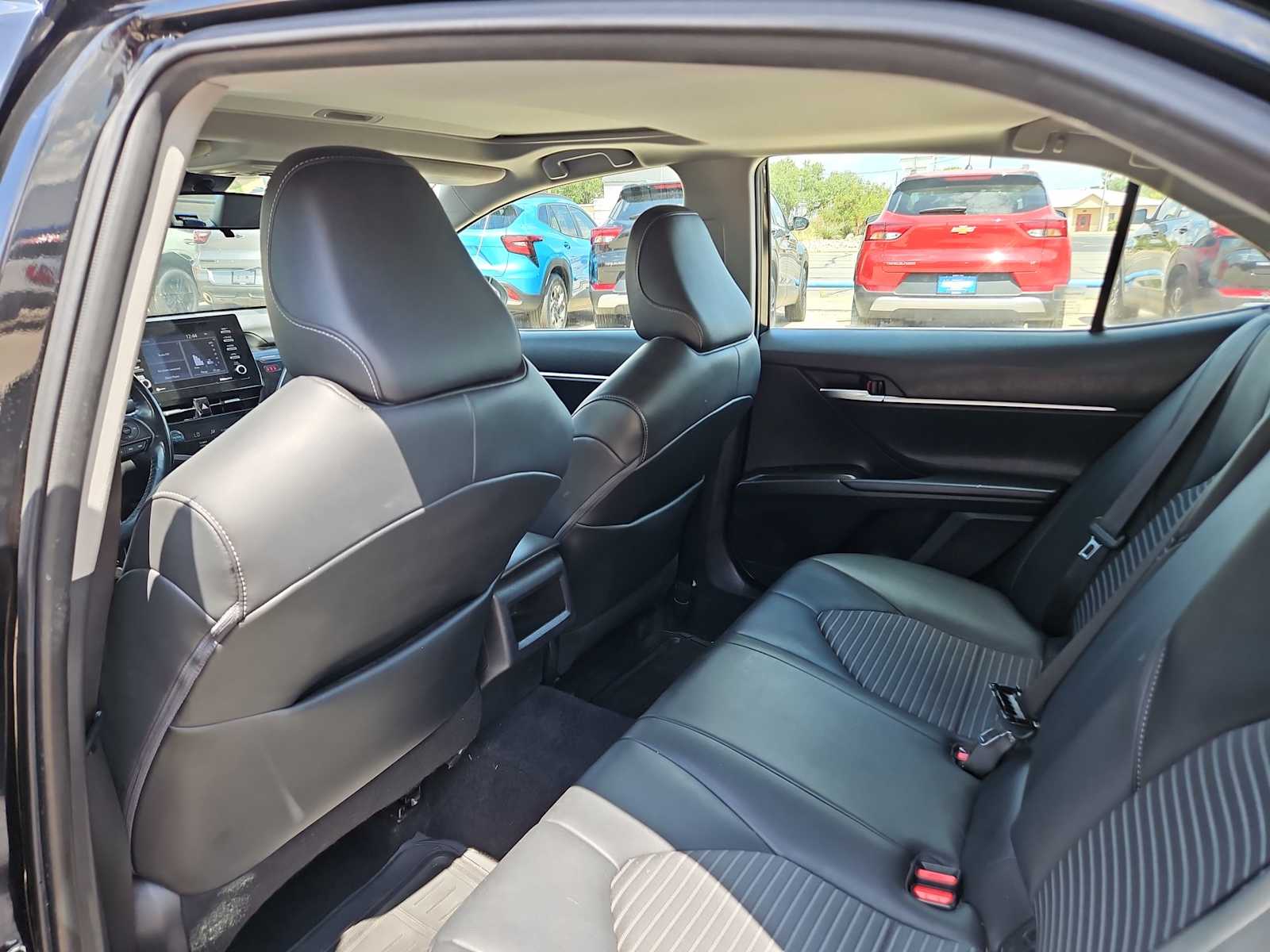 Thumbnail: 2021 Toyota Camry - 10