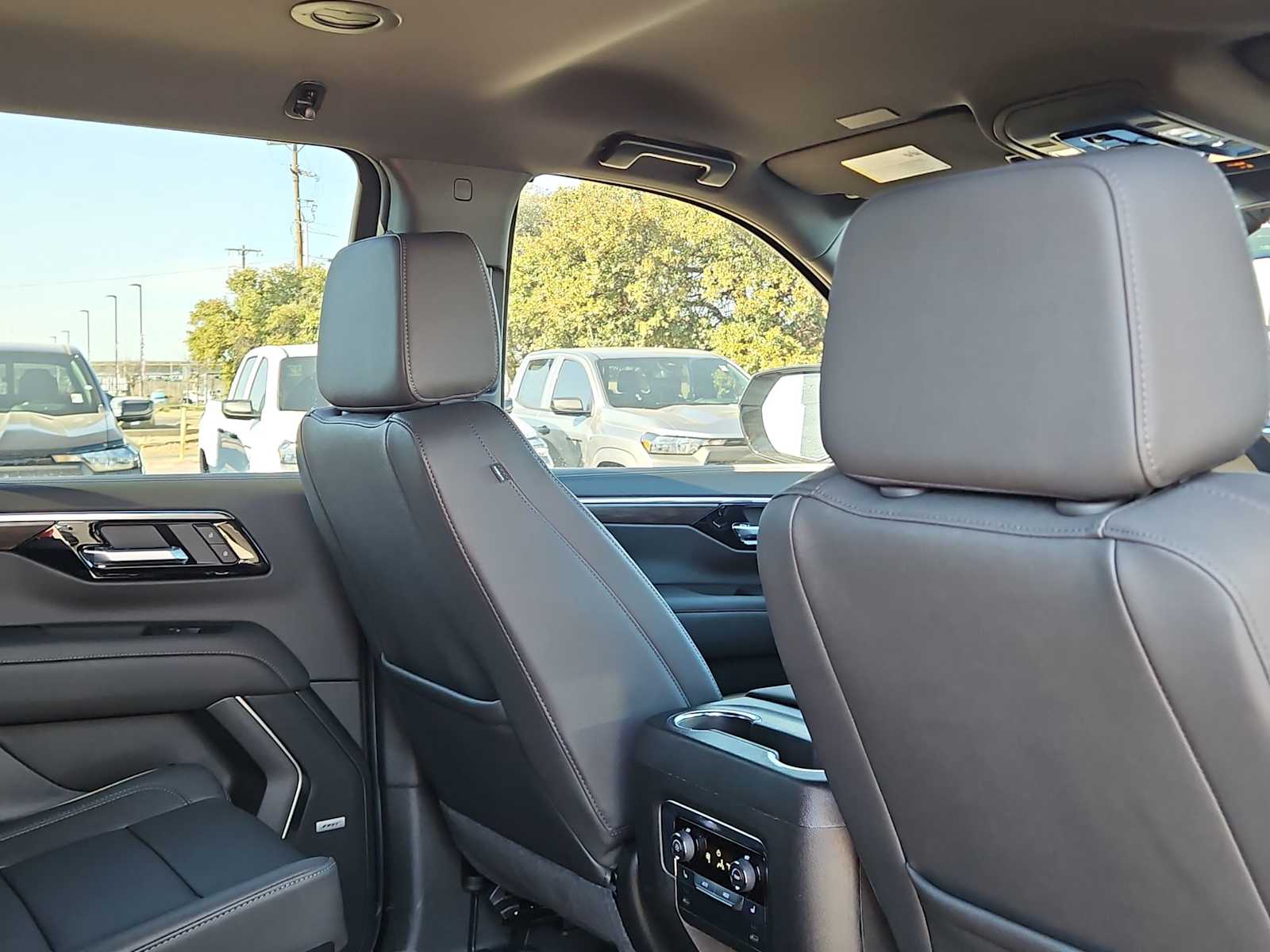 Thumbnail: 2026 Chevrolet Suburban - 17