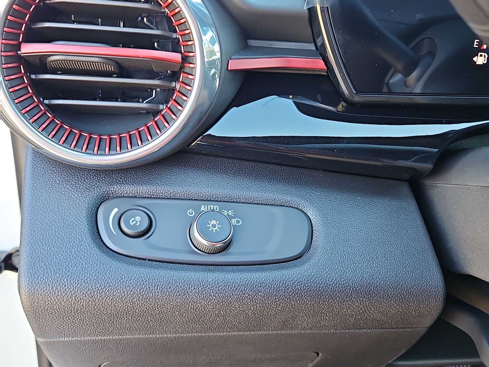 Thumbnail: 2026 Chevrolet Trax - 25