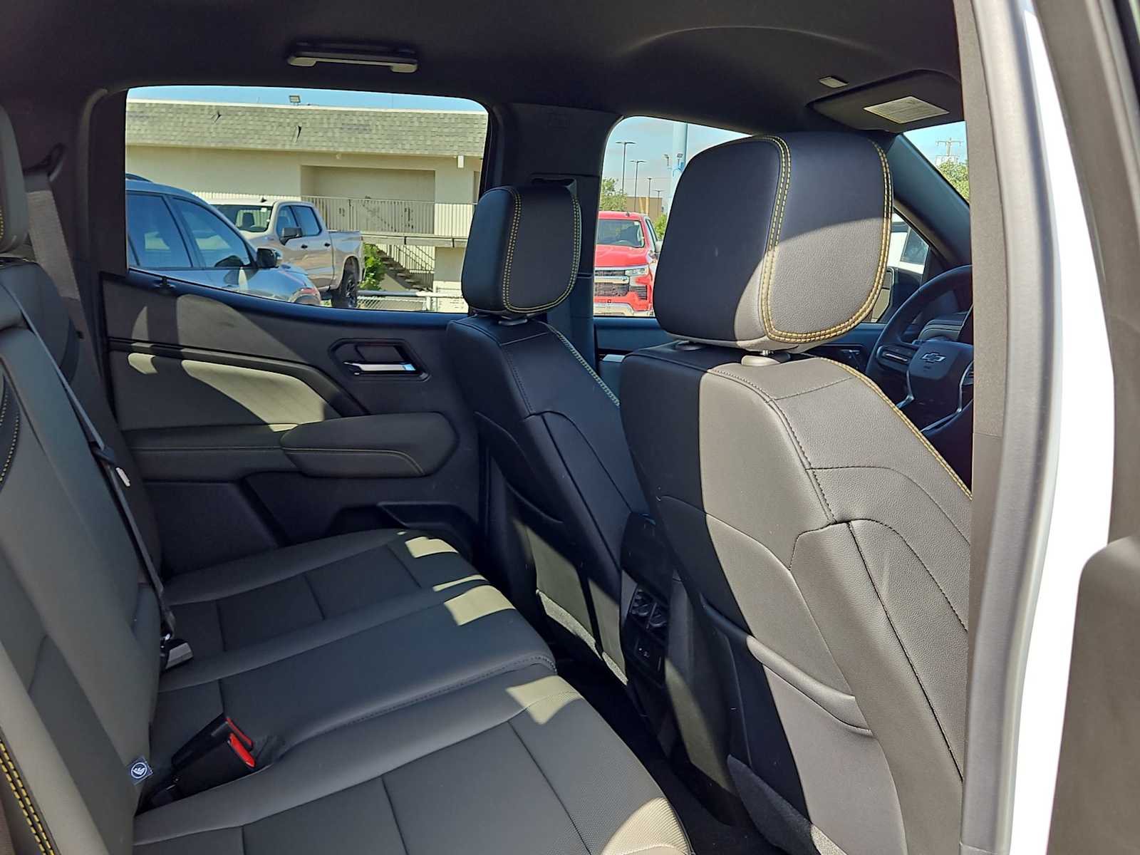 Thumbnail: 2026 Chevrolet Colorado - 15