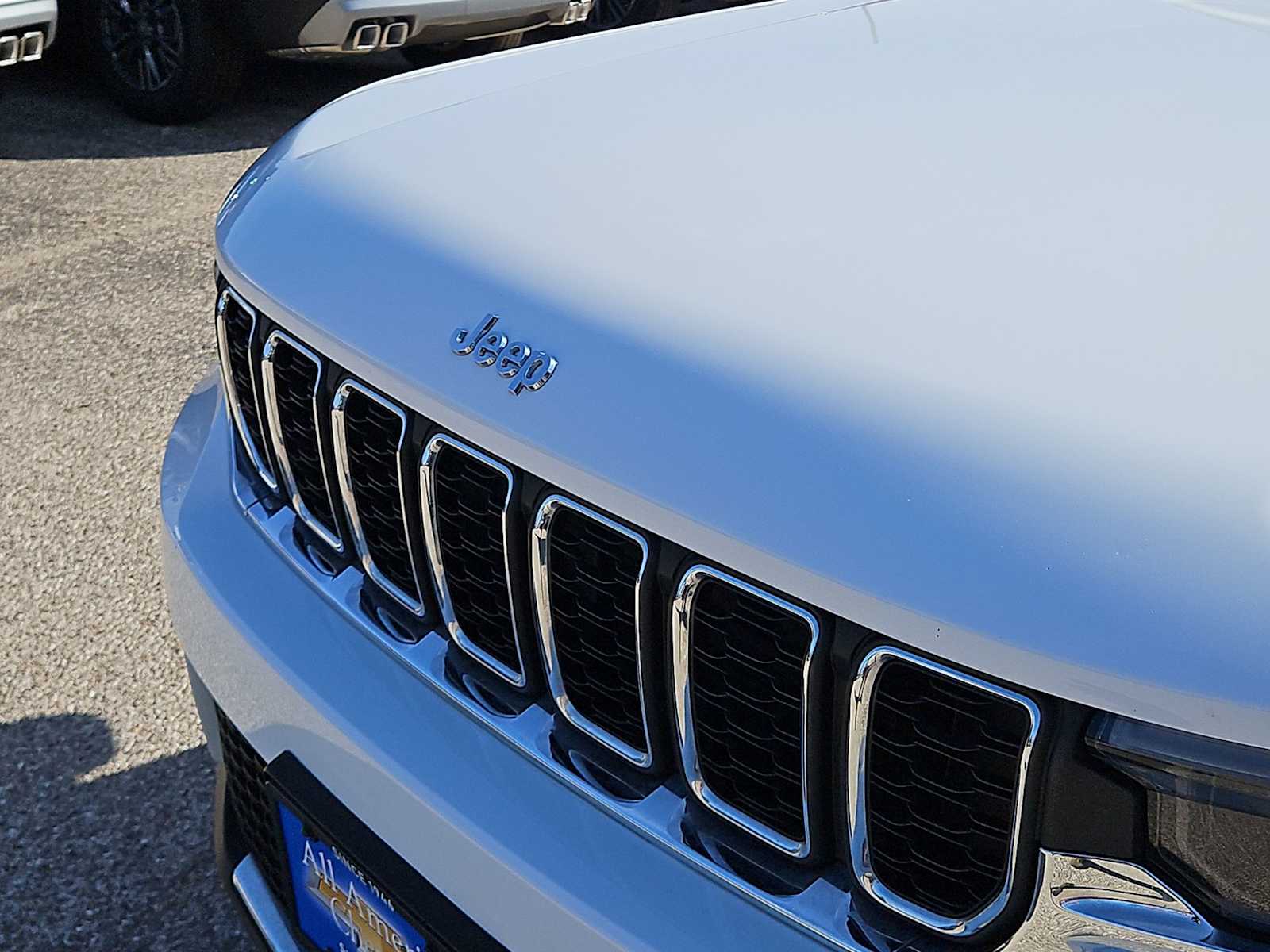 Thumbnail: 2023 Jeep Grand Cherokee - 13