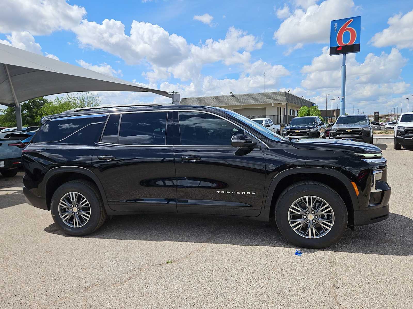 Thumbnail: 2026 Chevrolet Traverse - 9