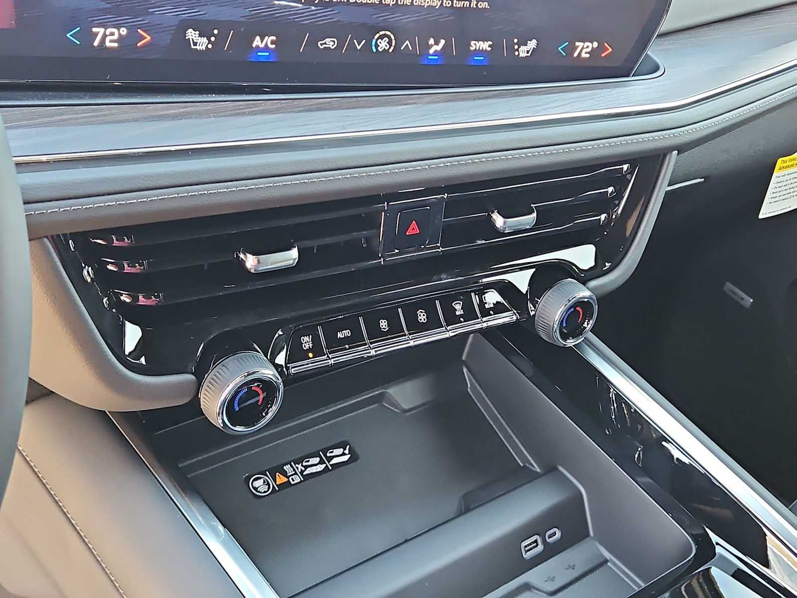 Thumbnail: 2026 Chevrolet Suburban - 24