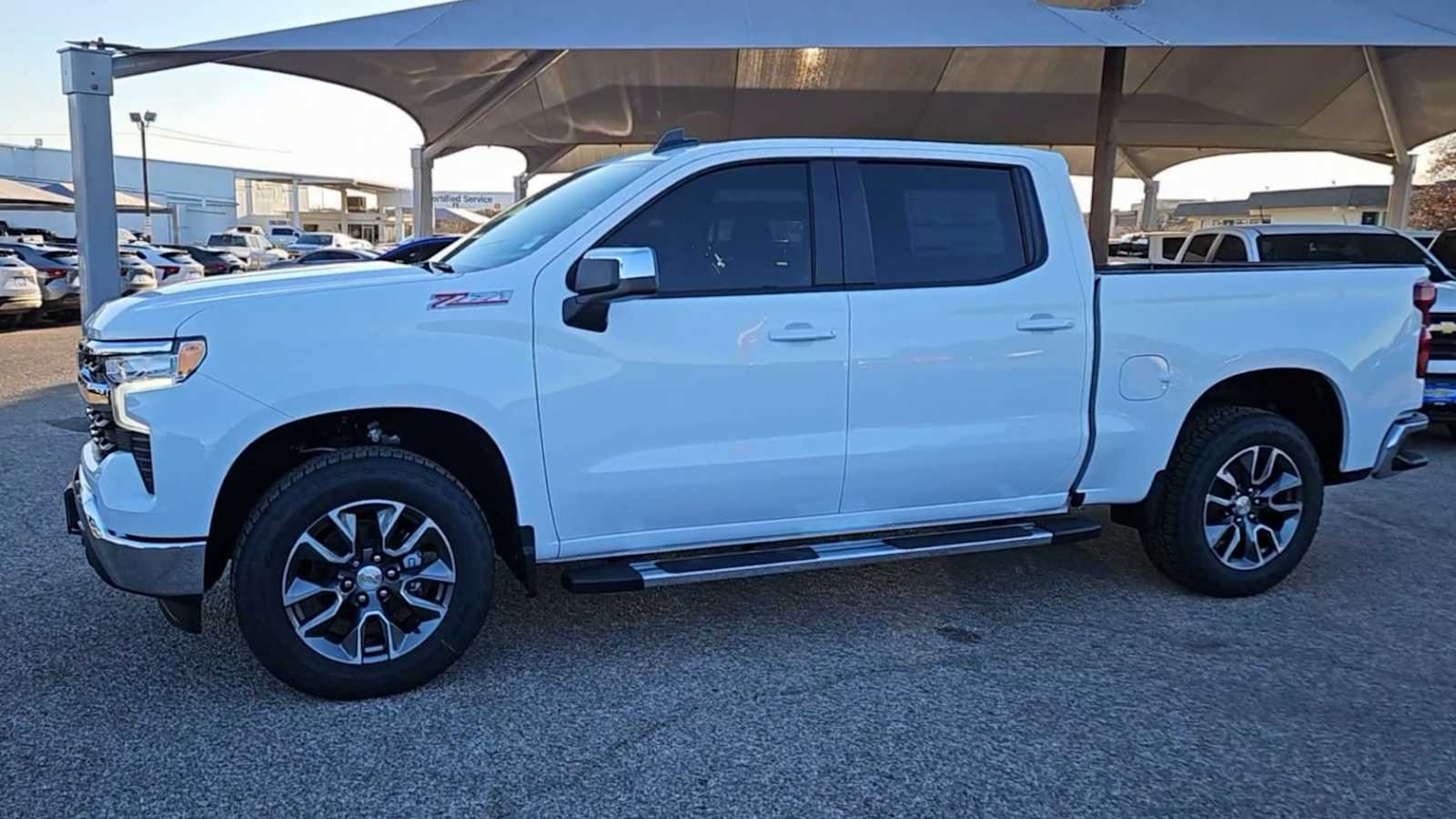 Thumbnail: 2025 Chevrolet Silverado 1500 - 4