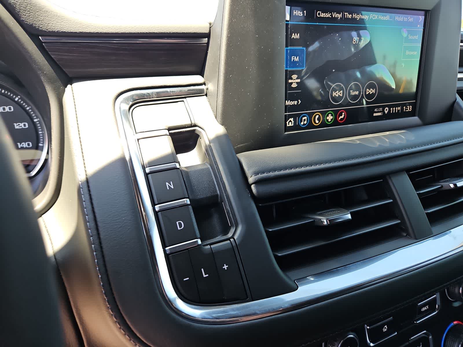 Thumbnail: 2024 Chevrolet Tahoe - 25