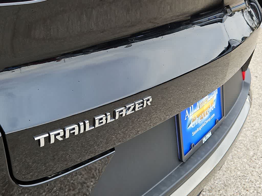 Thumbnail: 2026 Chevrolet TrailBlazer - 11