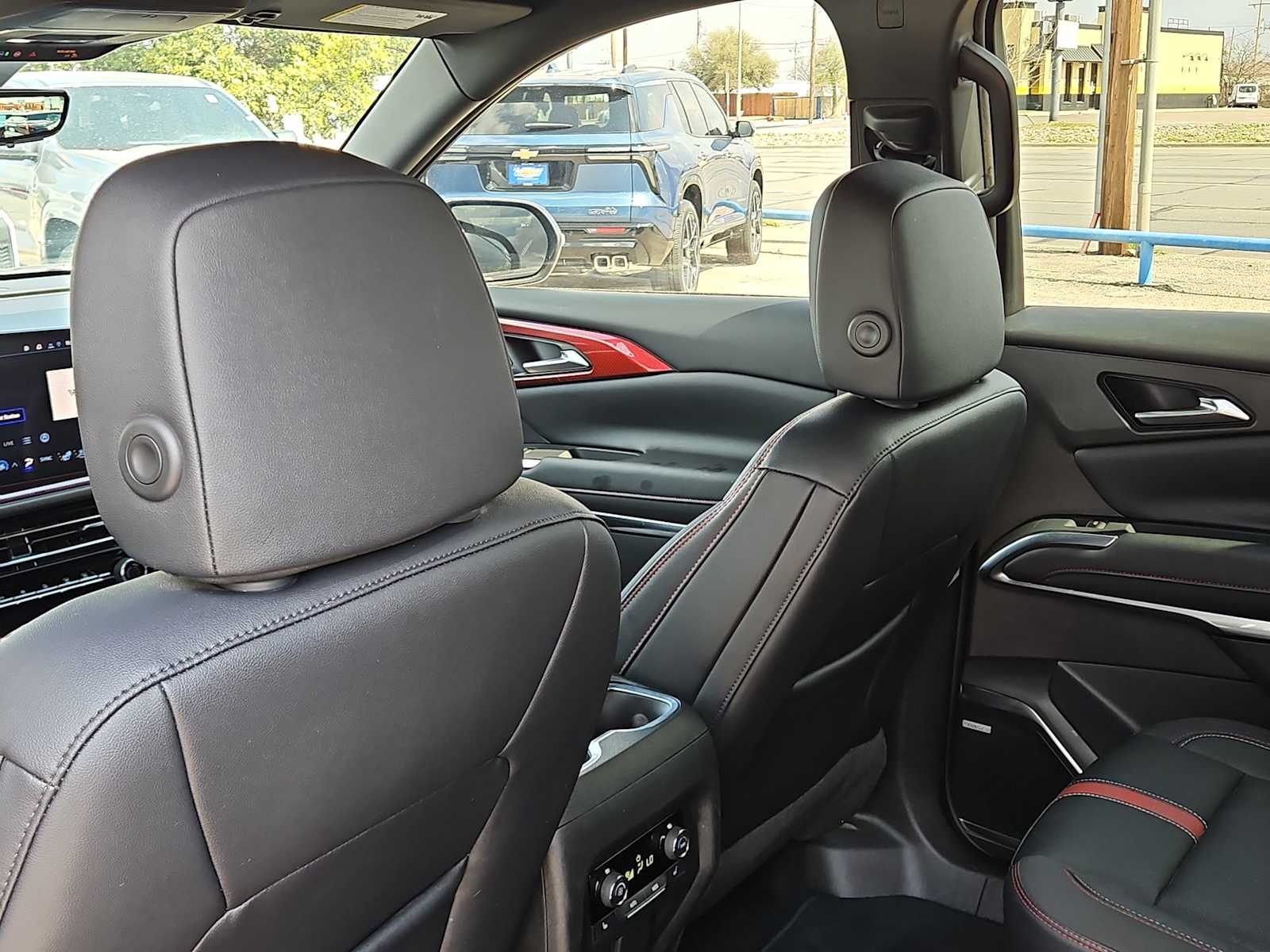 Thumbnail: 2026 Chevrolet Traverse - 16