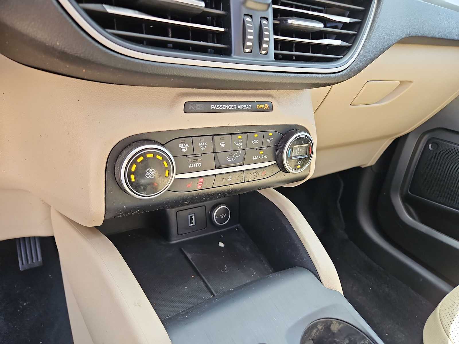 Thumbnail: 2020 Ford Escape - 20