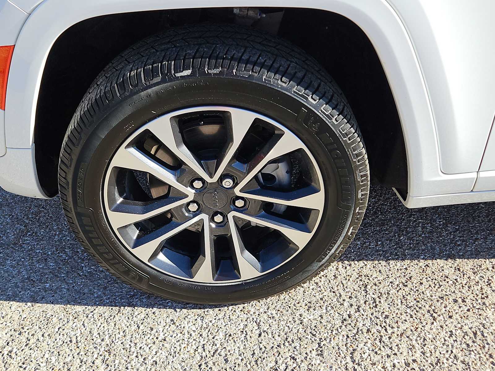 Thumbnail: 2022 Jeep Grand Cherokee - 12