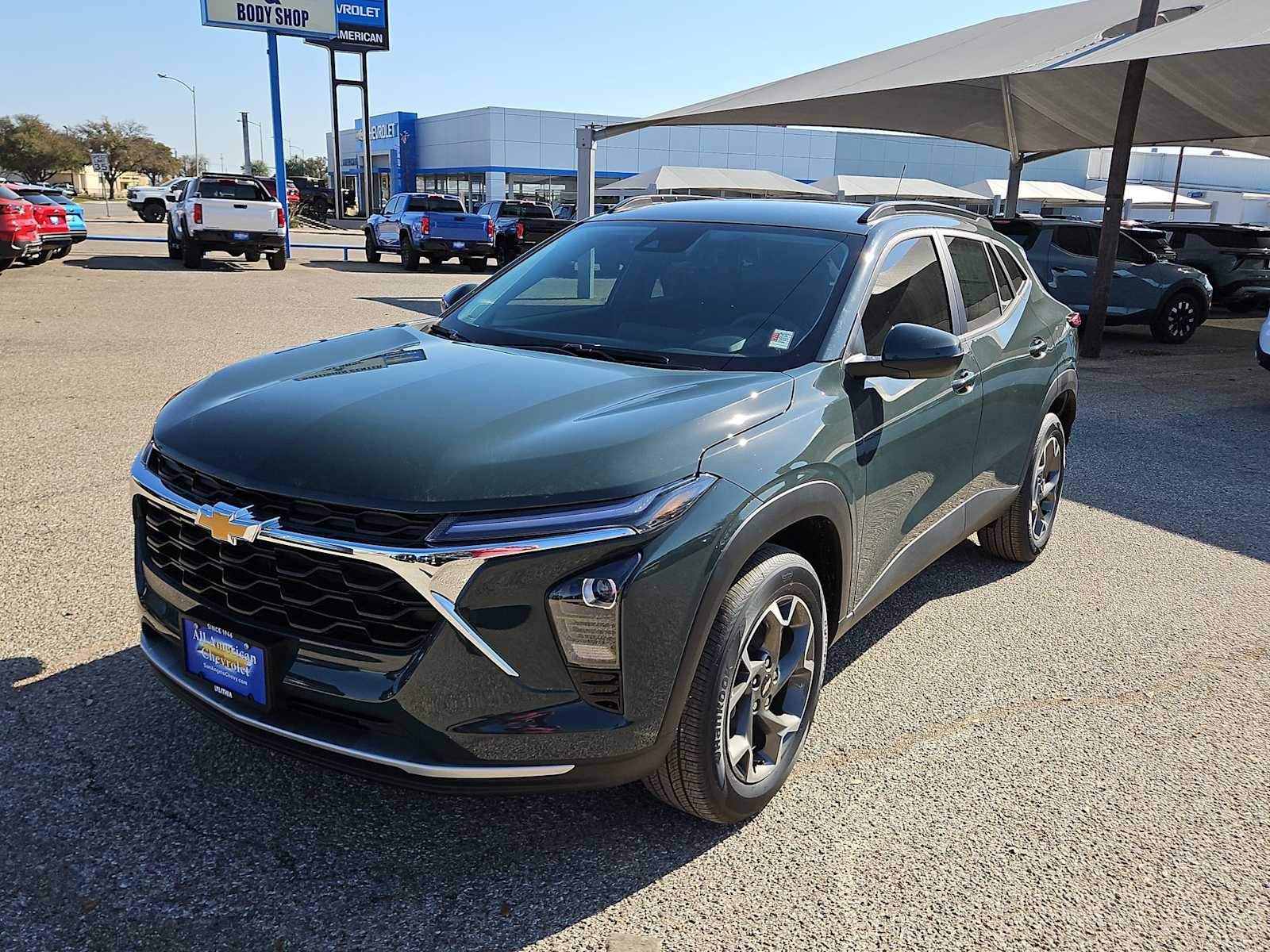 Thumbnail: 2026 Chevrolet Trax - 4