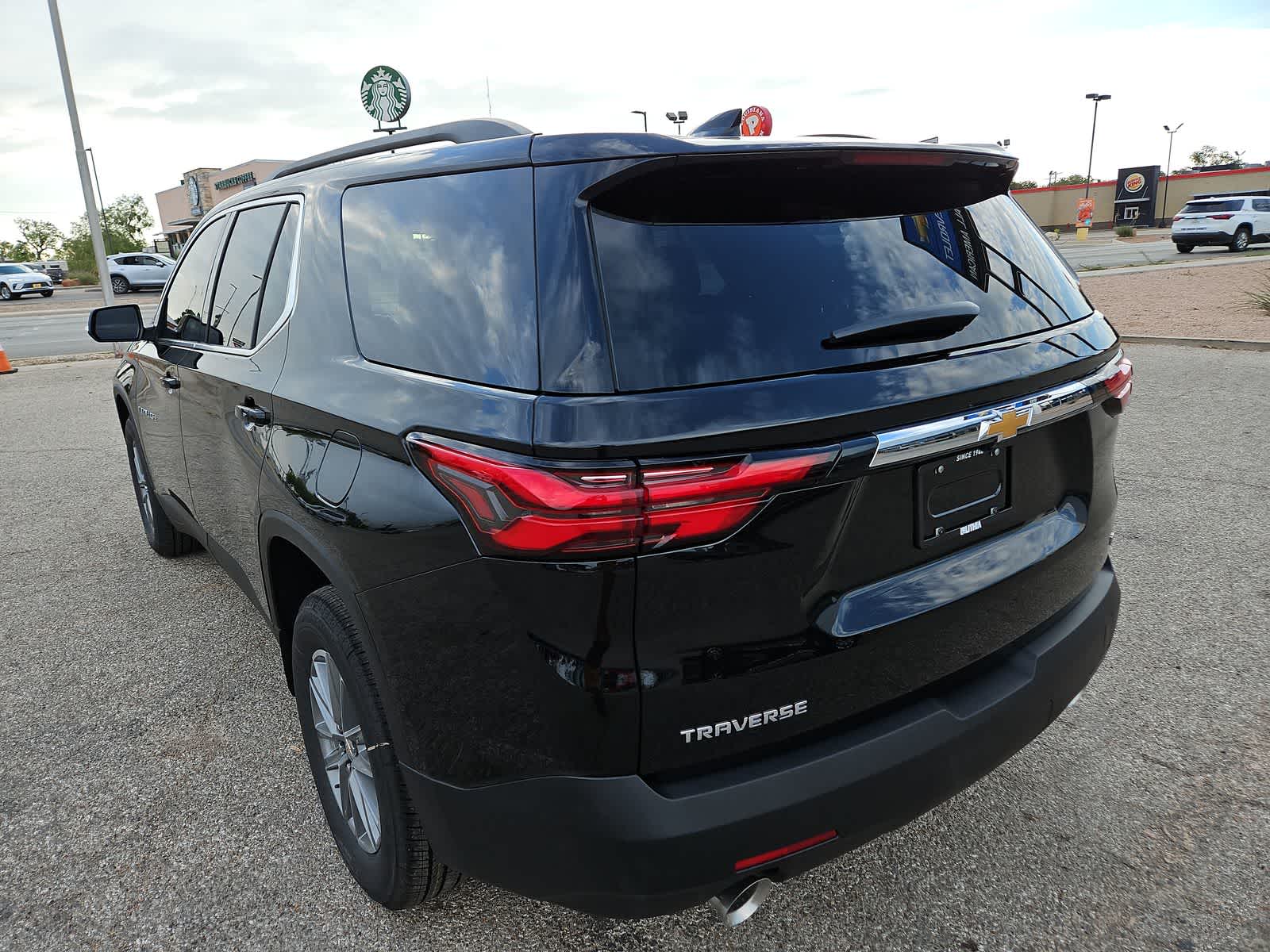 Thumbnail: 2023 Chevrolet Traverse - 12