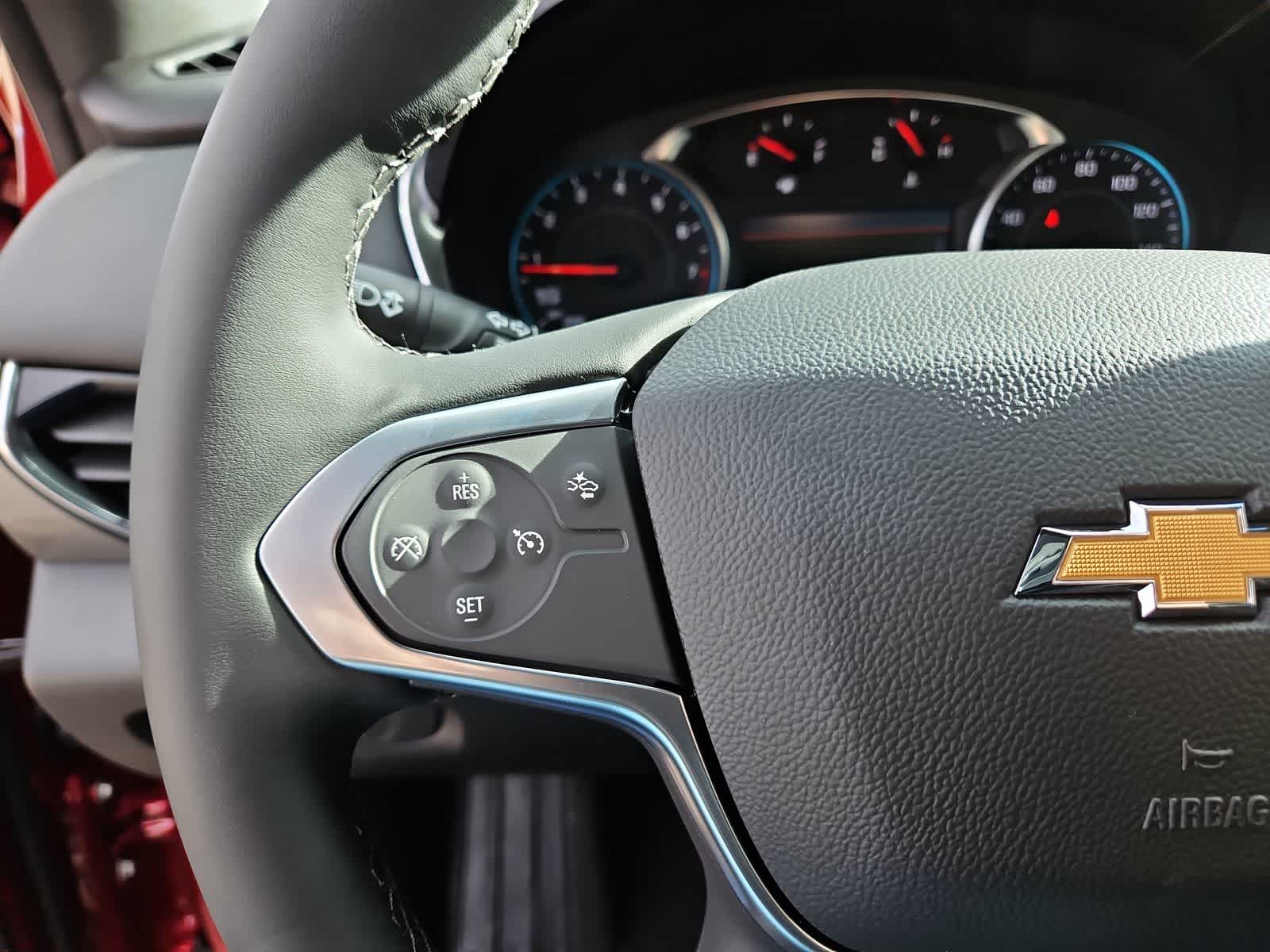 Thumbnail: 2023 Chevrolet Traverse - 28