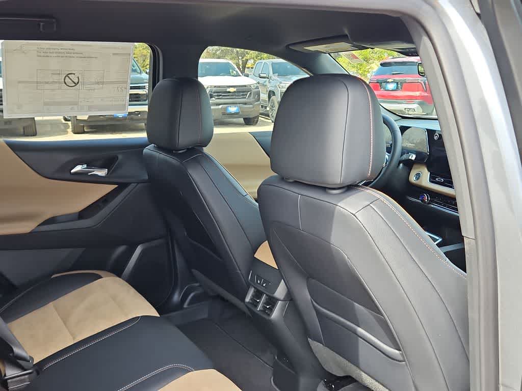 Thumbnail: 2026 Chevrolet Equinox - 17