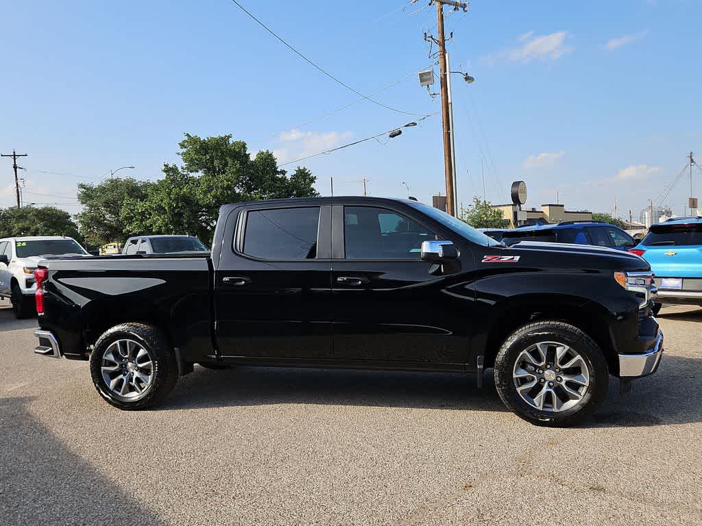 Thumbnail: 2026 Chevrolet Silverado 1500 - 9
