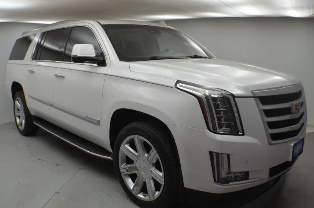 Thumbnail: 2016 Cadillac Escalade - 2