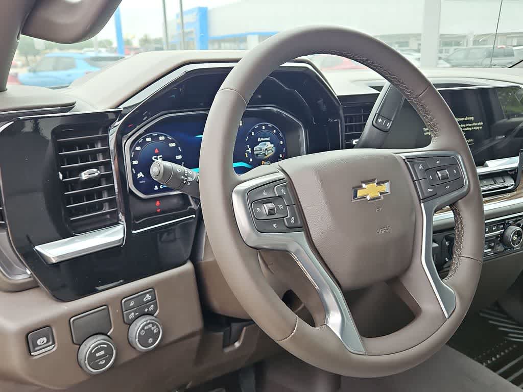 Thumbnail: 2026 Chevrolet Silverado 1500 - 10