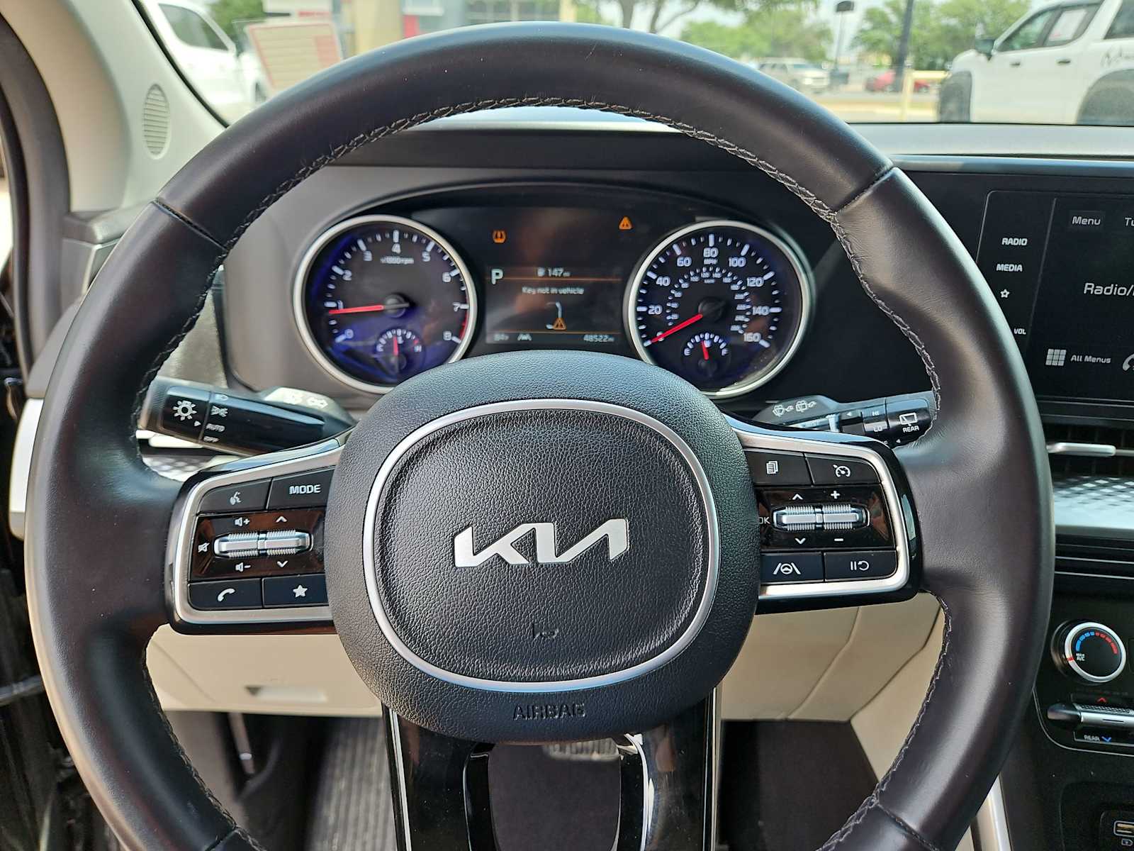 Thumbnail: 2023 Kia Carnival - 15