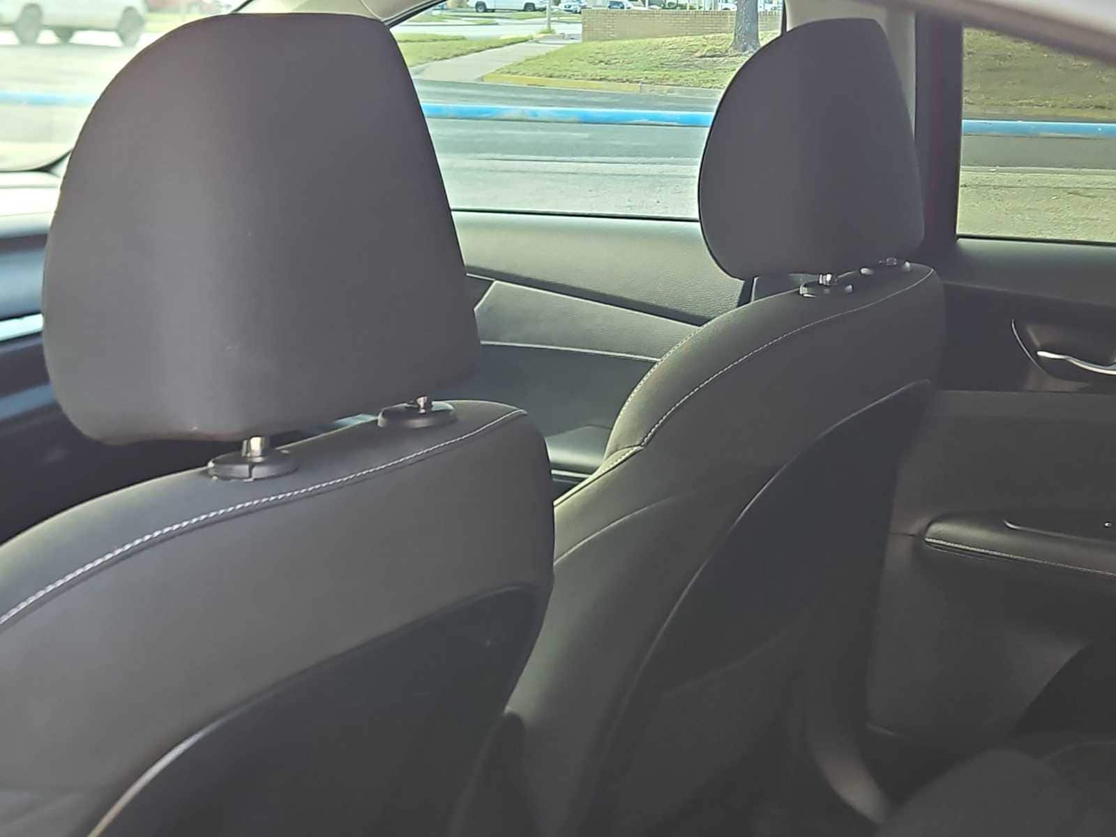 Thumbnail: 2019 Kia Forte - 16