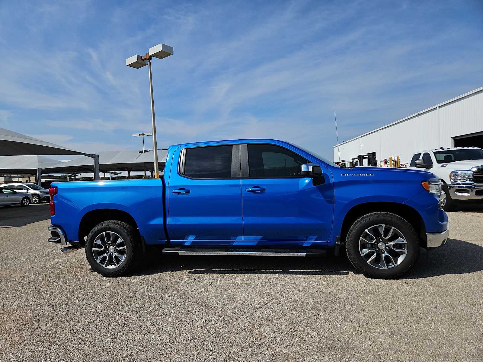 Thumbnail: 2026 Chevrolet Silverado 1500 - 9