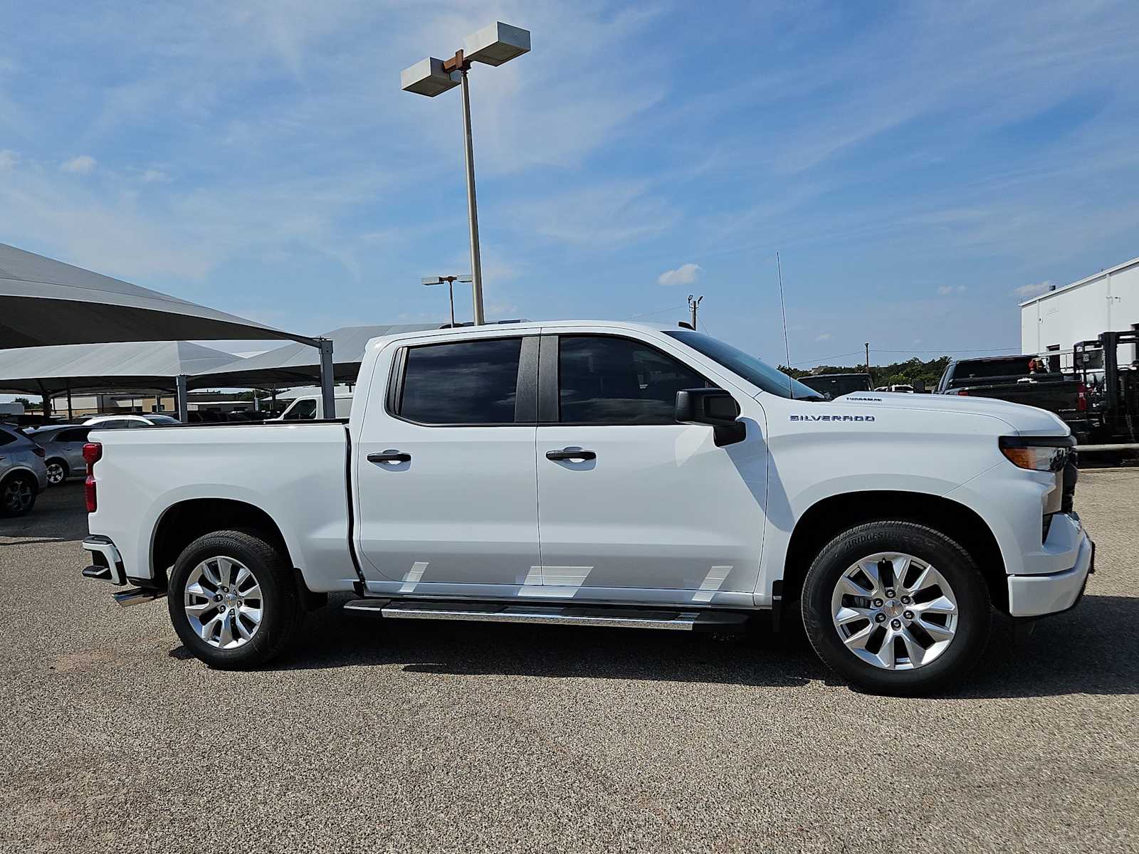 Thumbnail: 2026 Chevrolet Silverado 1500 - 9