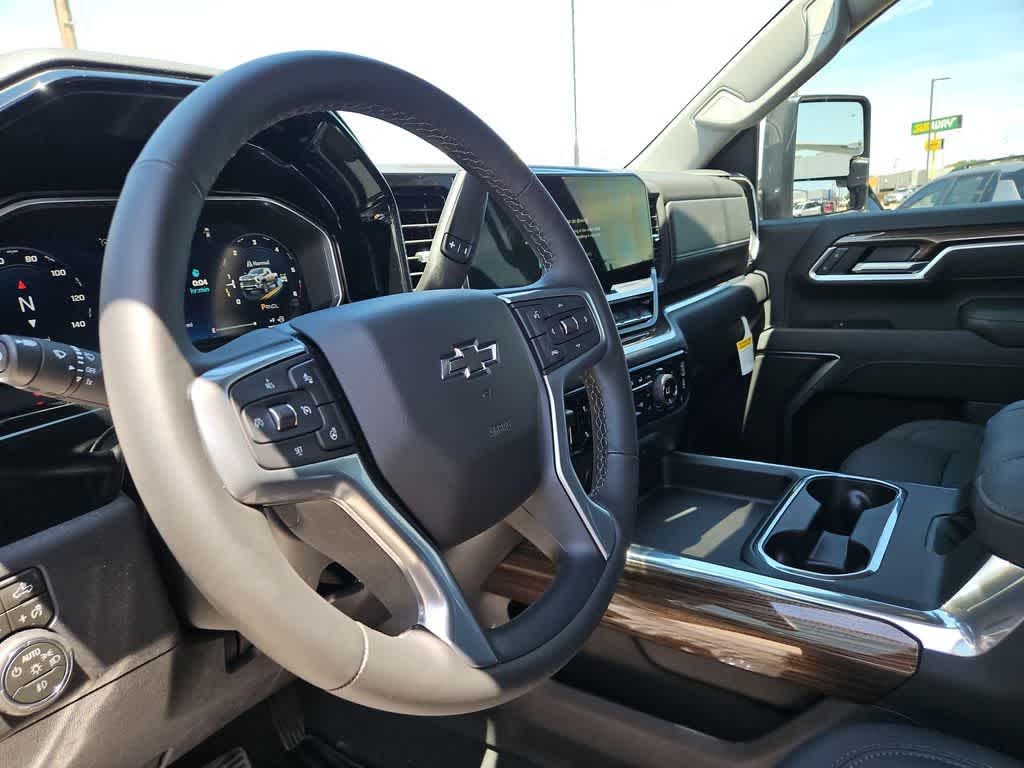 Thumbnail: 2026 Chevrolet Silverado 2500 - 10