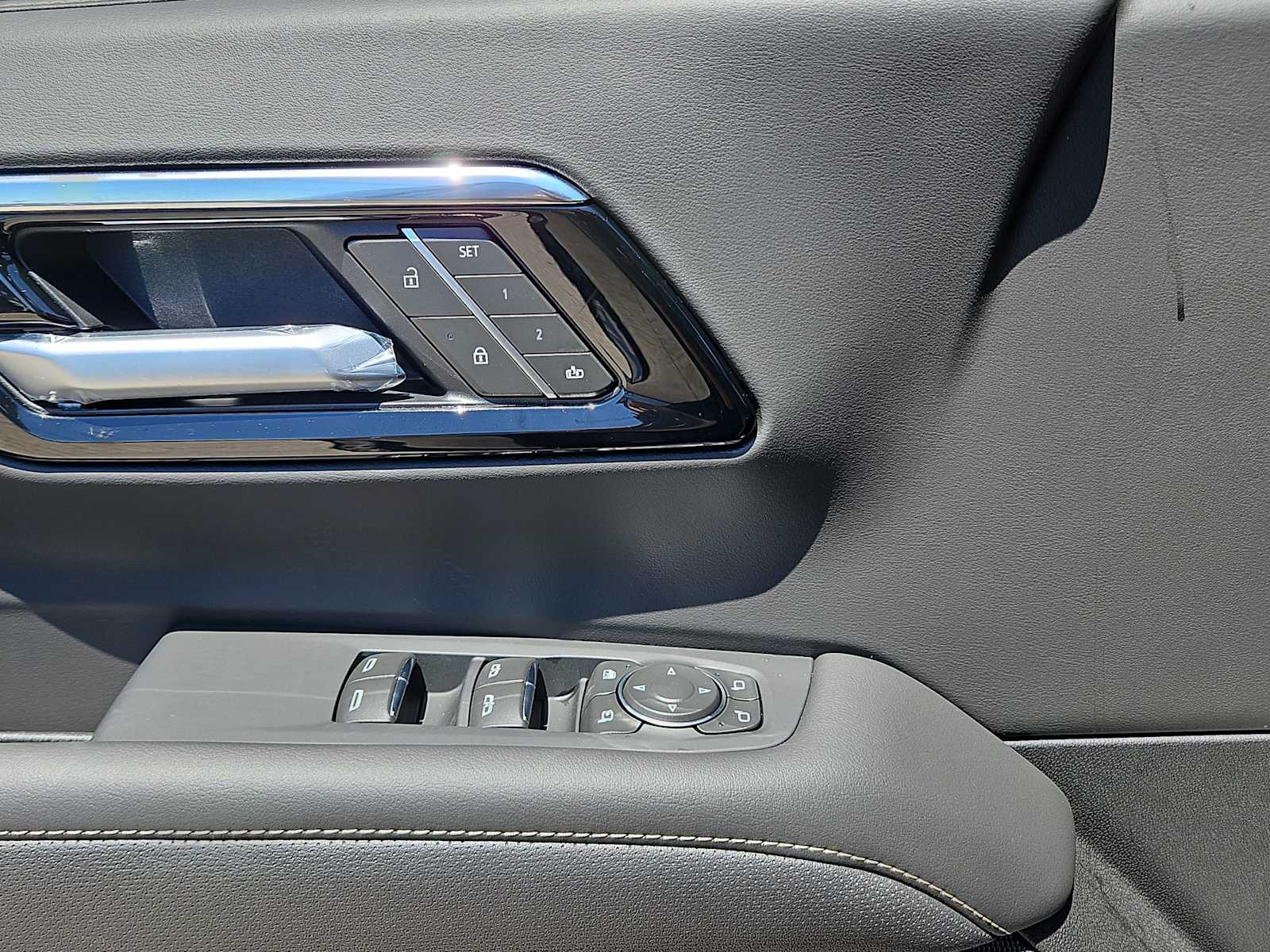 Thumbnail: 2025 Chevrolet Tahoe - 28