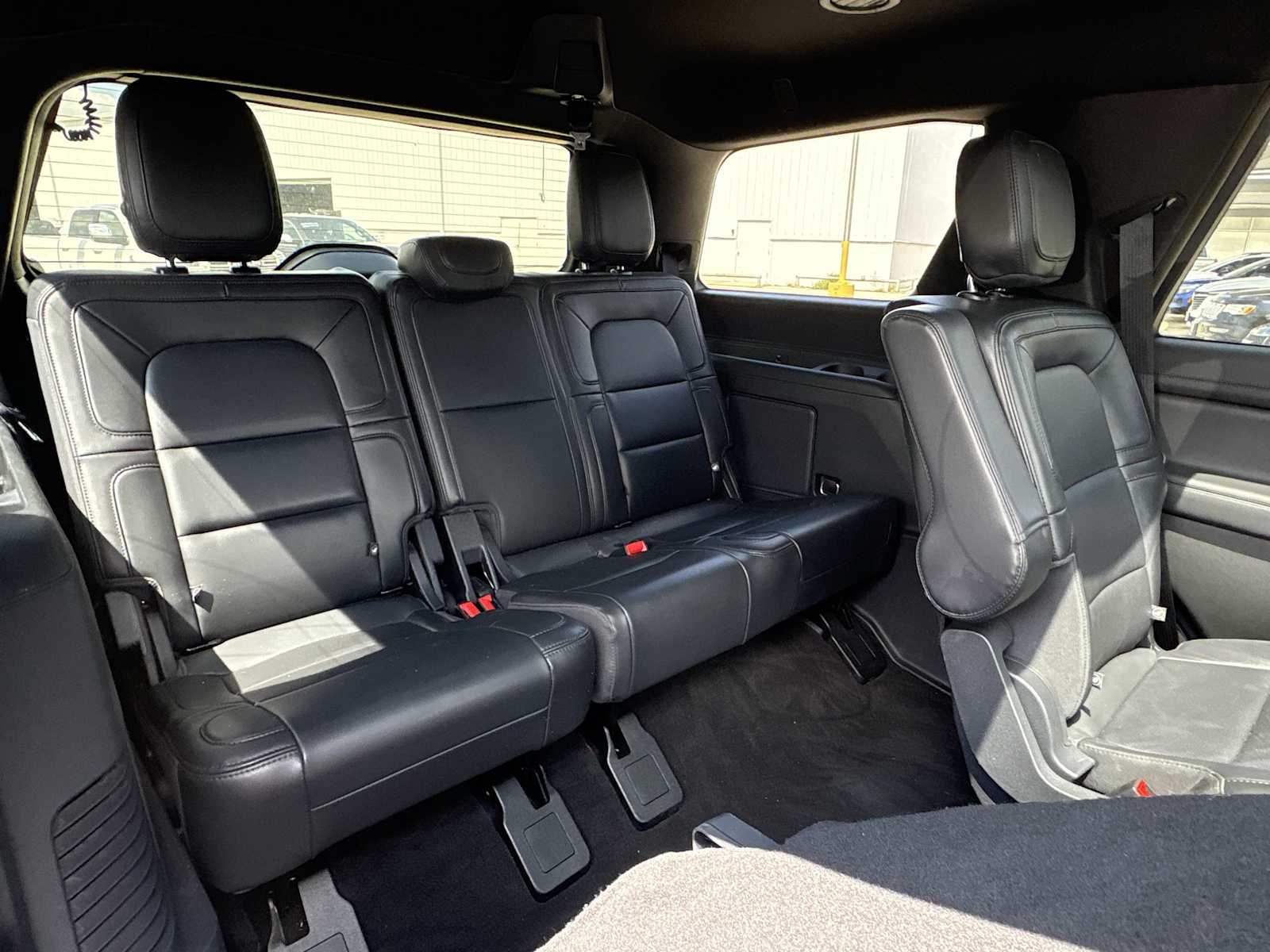 Thumbnail: 2023 Lincoln Navigator - 17