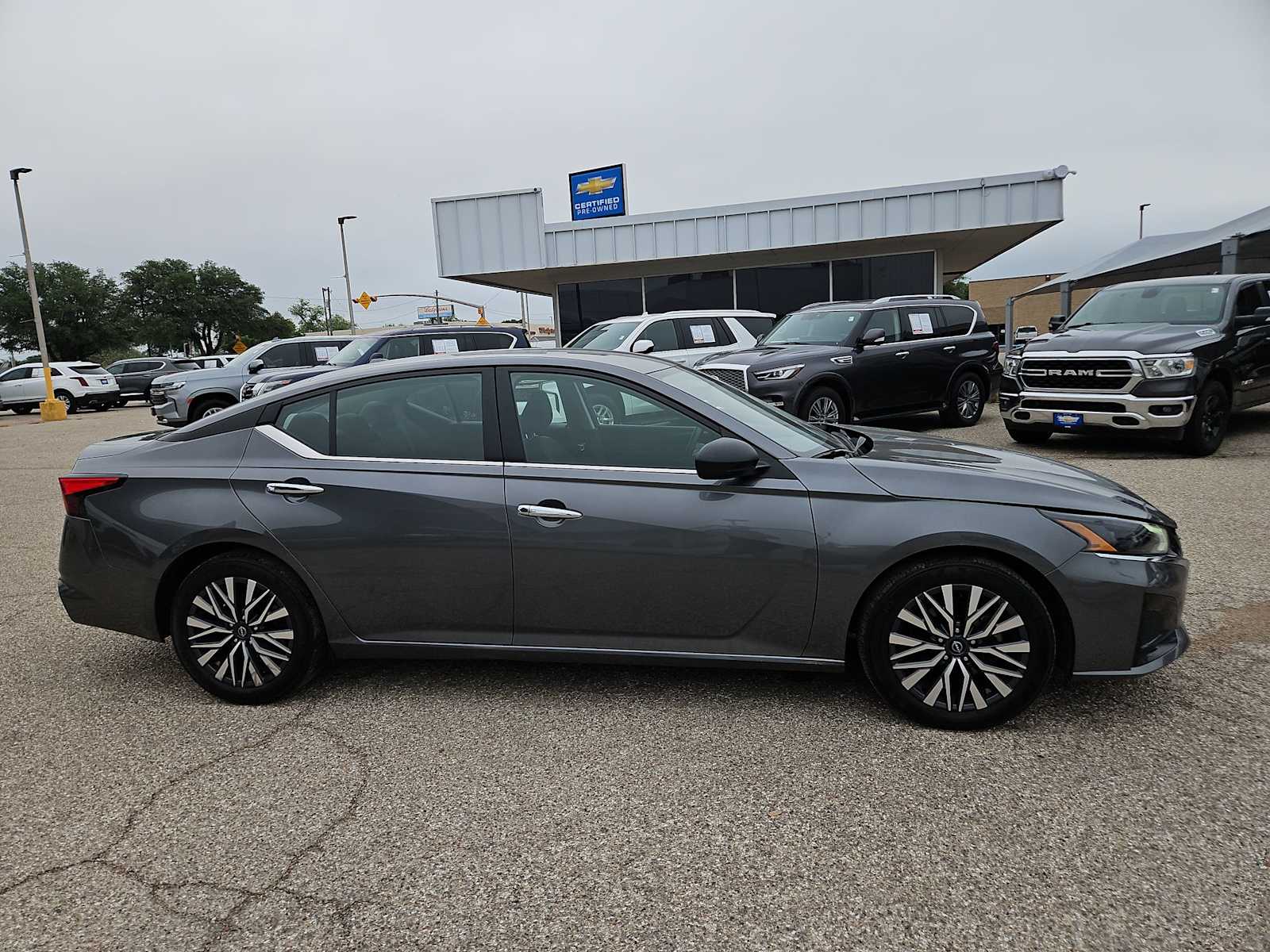 Thumbnail: 2025 Nissan Altima - 9