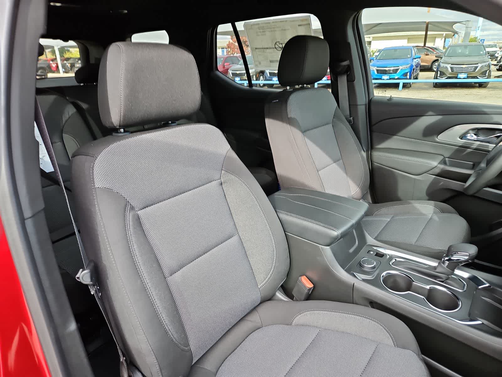 Thumbnail: 2023 Chevrolet Traverse - 22