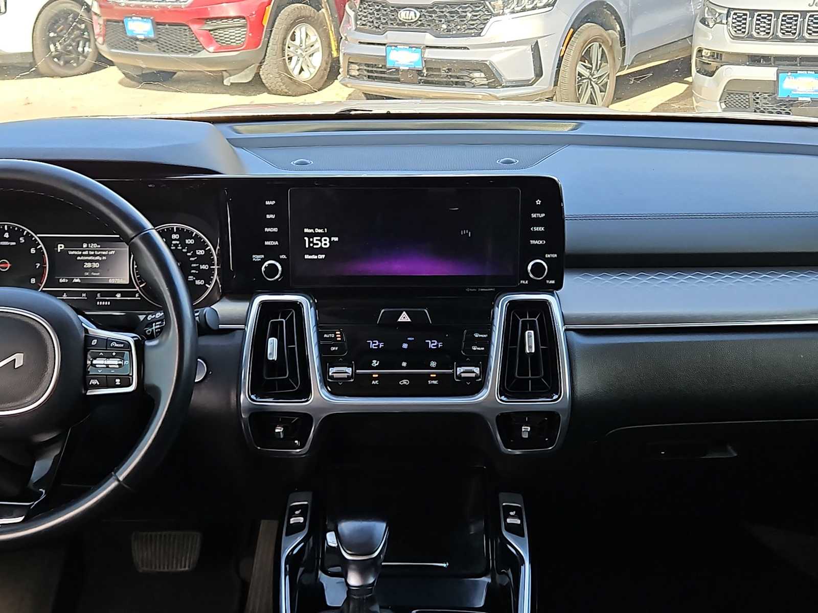 Thumbnail: 2022 Kia Sorento - 15